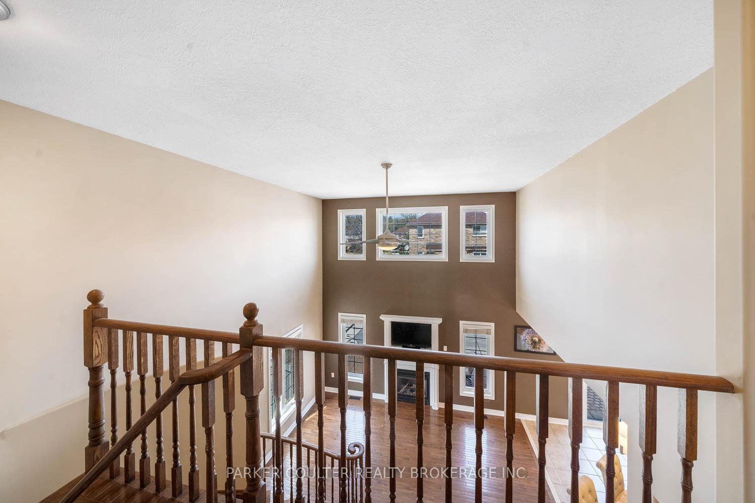 Photo 38 of 77 Balmoral Place, Barrie, Innis-Shore — HOMEH