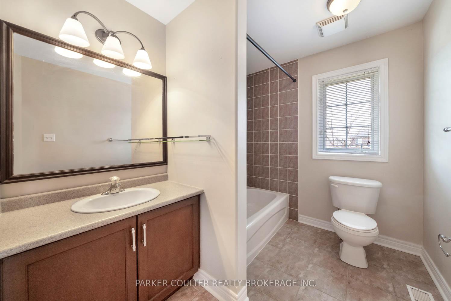 Photo 39 of 77 Balmoral Place, Barrie, Innis-Shore — HOMEH