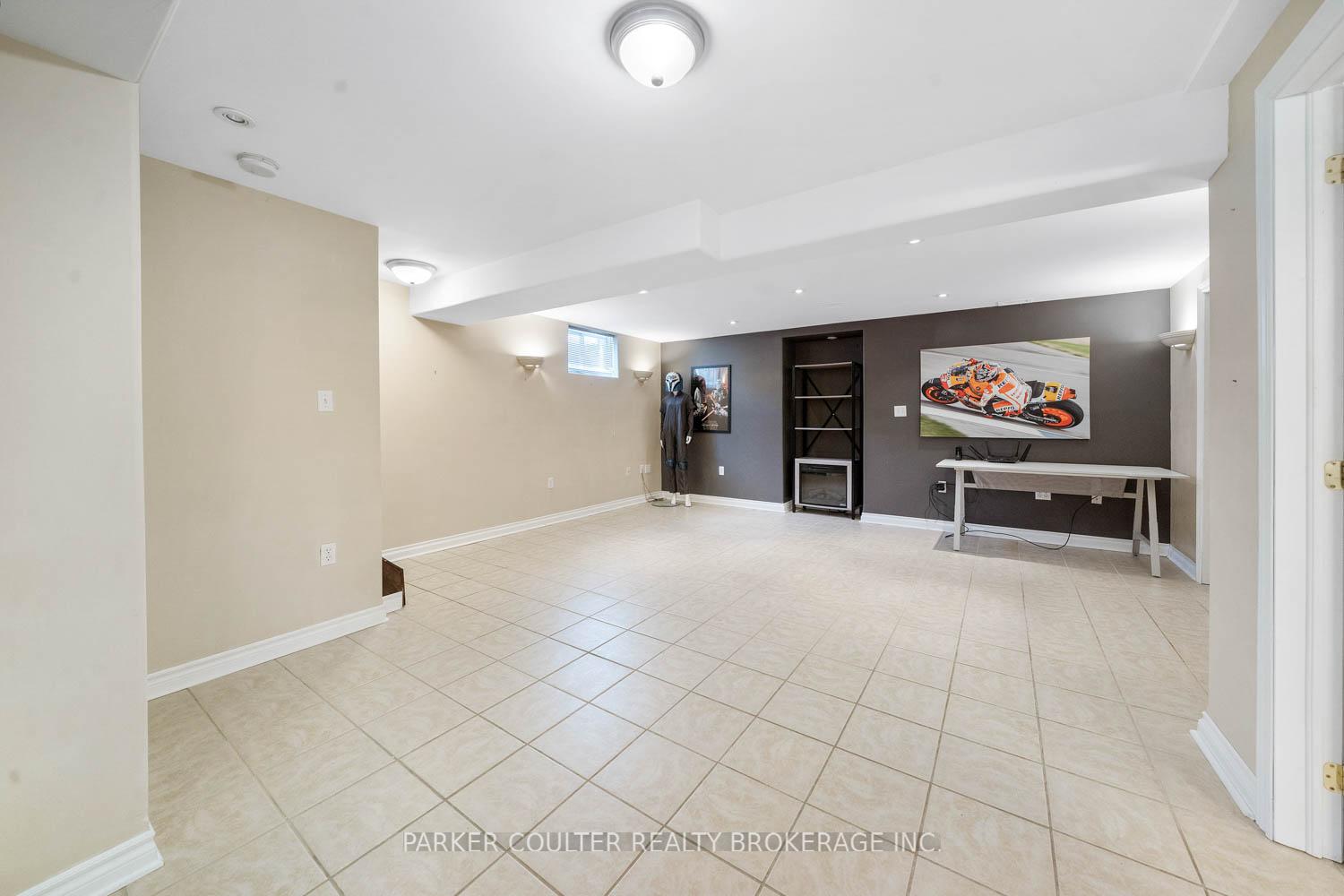 Photo 40 of 77 Balmoral Place, Barrie, Innis-Shore — HOMEH