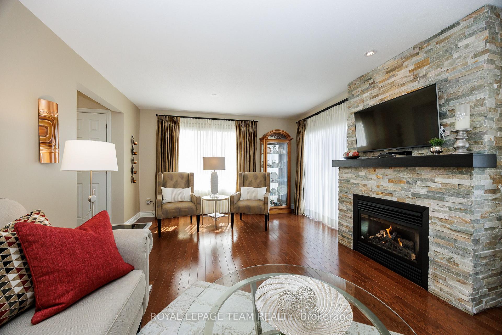 Photo 10 of 101 Goldwood, Ottawa, Barrhaven - Stonebridge — HOMEH