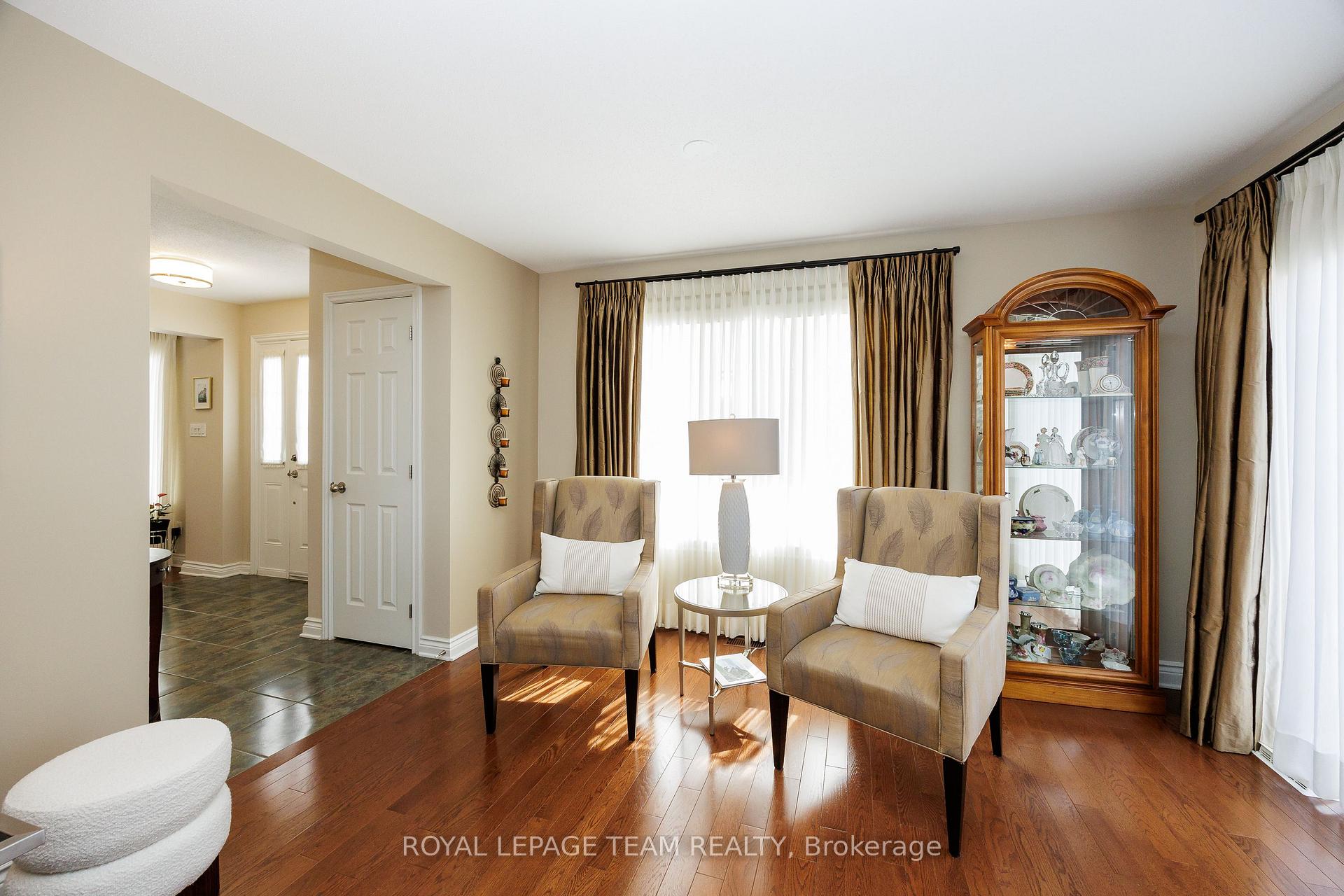 Photo 11 of 101 Goldwood, Ottawa, Barrhaven - Stonebridge — HOMEH