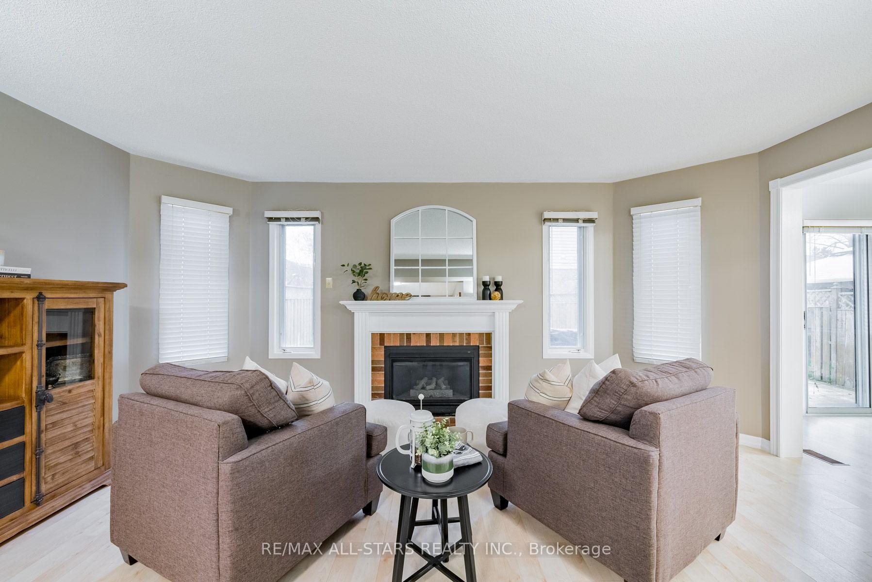 Photo 12 of 1134 Beaver Valley Crescent, Oshawa, Northglen — HOMEH
