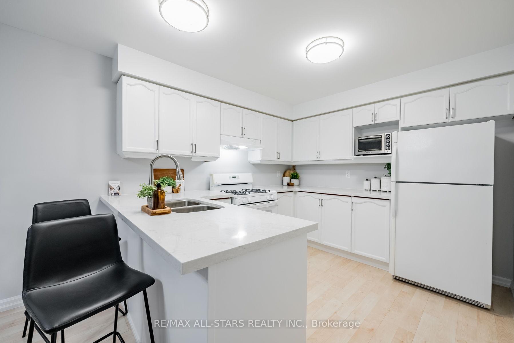 Photo 17 of 1134 Beaver Valley Crescent, Oshawa, Northglen — HOMEH