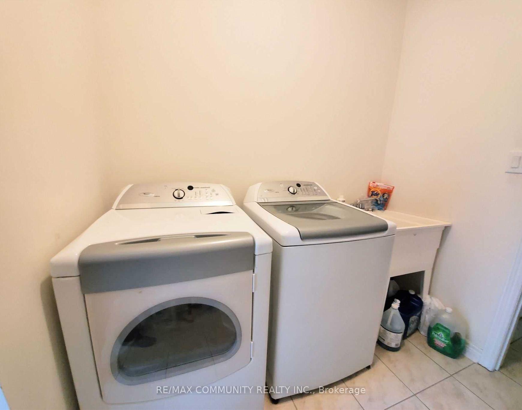 Photo 9 of Unit Bsmt, 56 Powell Drive, Brampton, Sandringham-Wellington — HOMEH