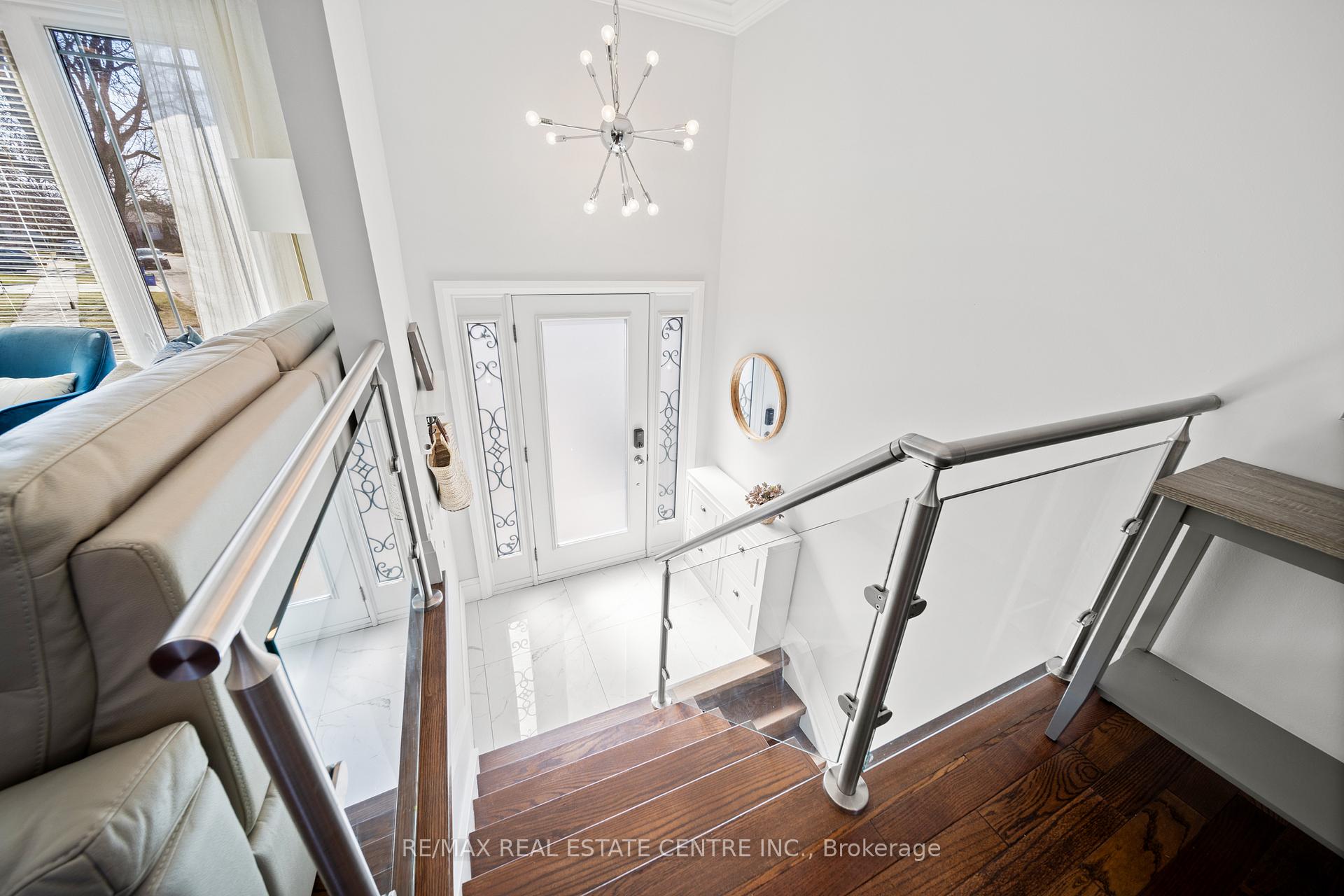 Photo 7 of 454 Sparling Crescent, Burlington, Shoreacres — HOMEH