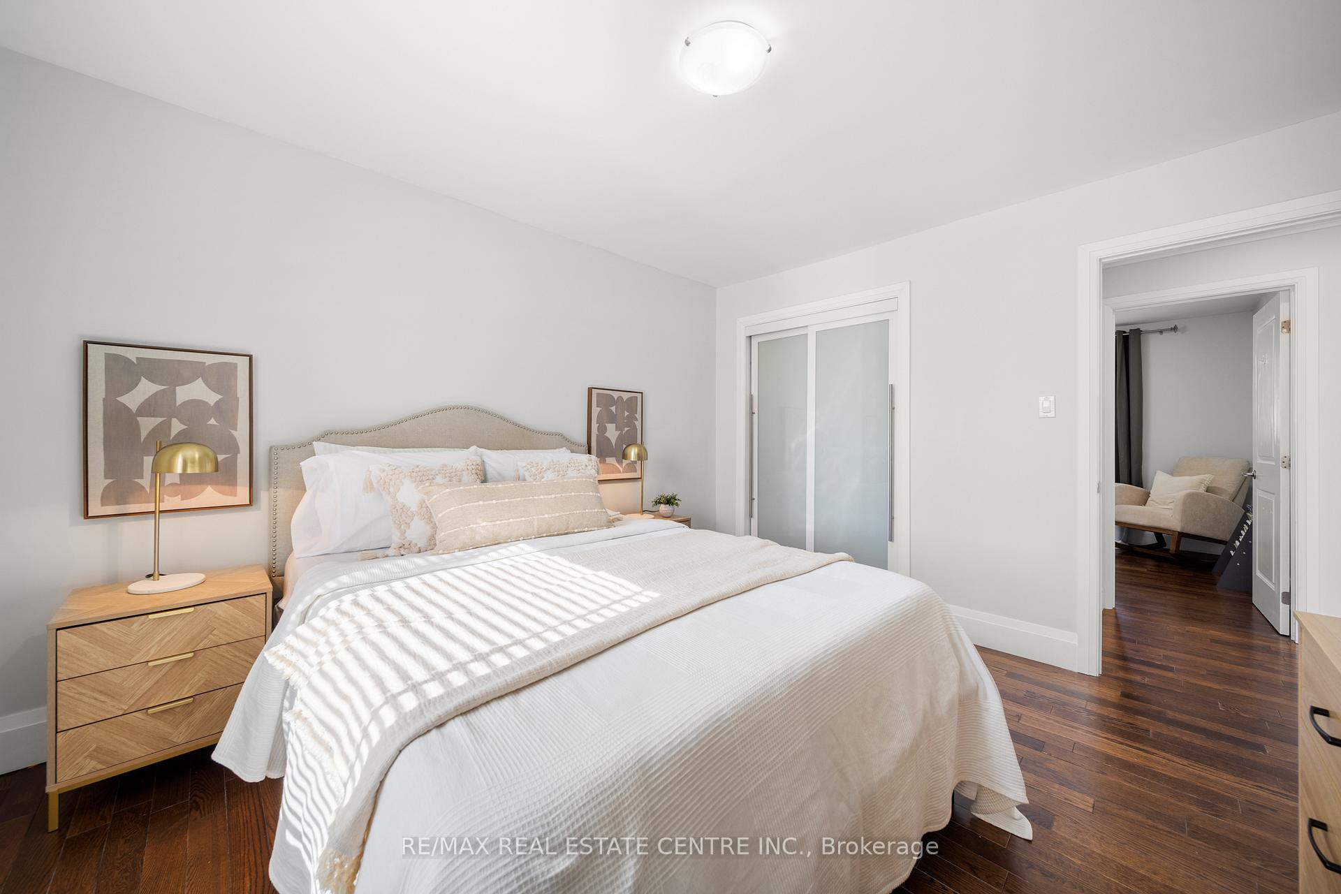 Photo 21 of 454 Sparling Crescent, Burlington, Shoreacres — HOMEH