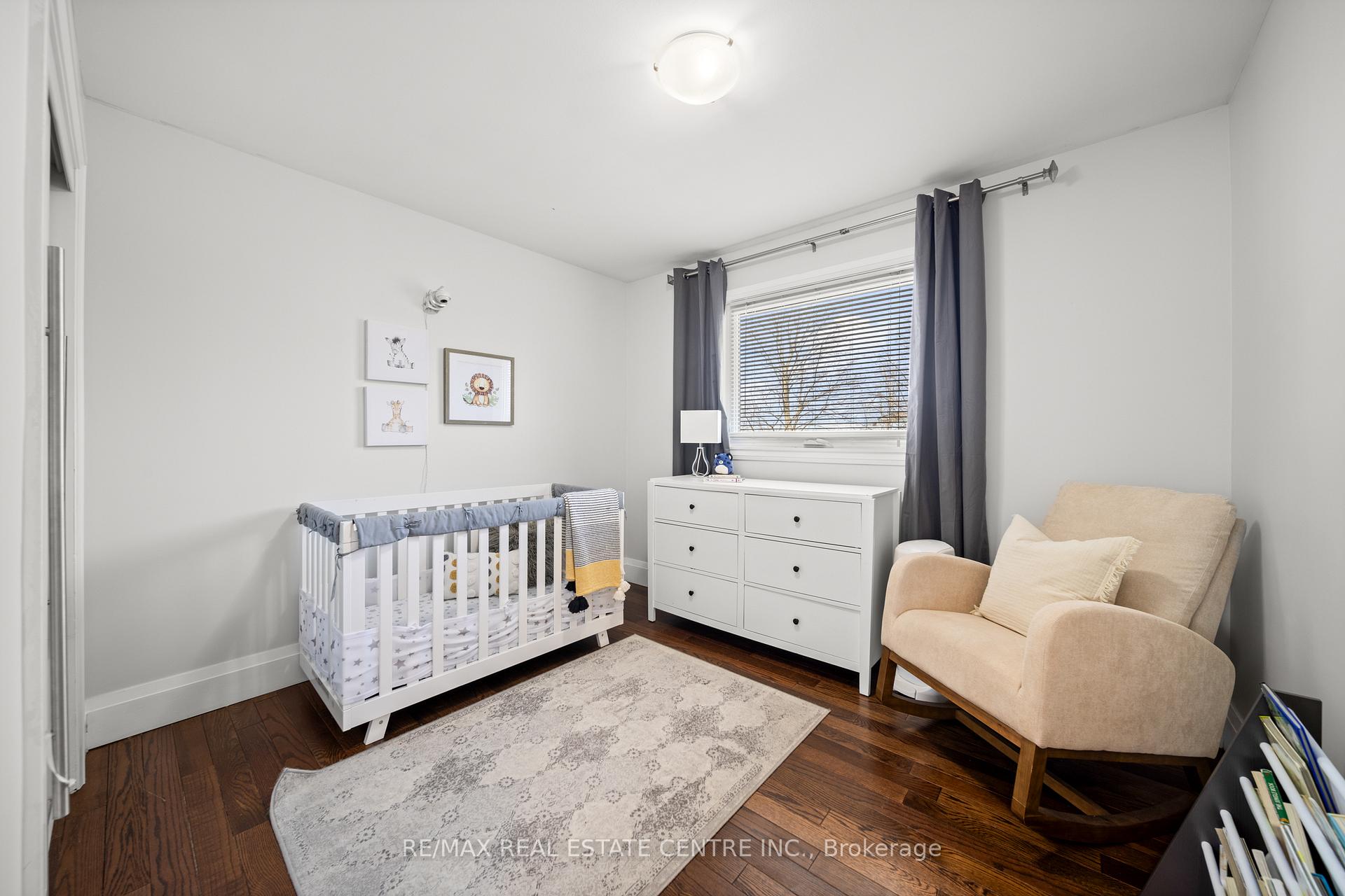 Photo 25 of 454 Sparling Crescent, Burlington, Shoreacres — HOMEH