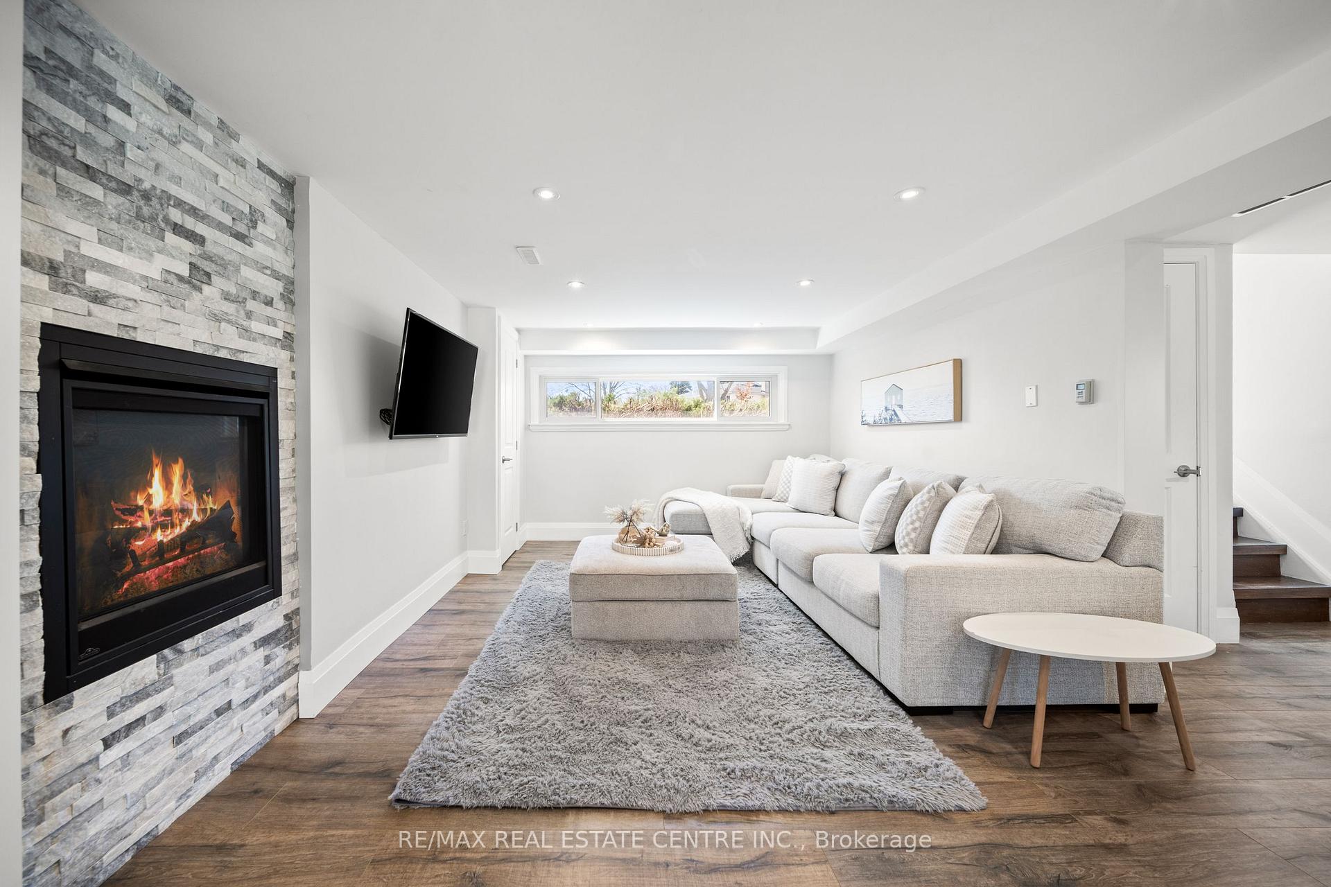 Photo 31 of 454 Sparling Crescent, Burlington, Shoreacres — HOMEH