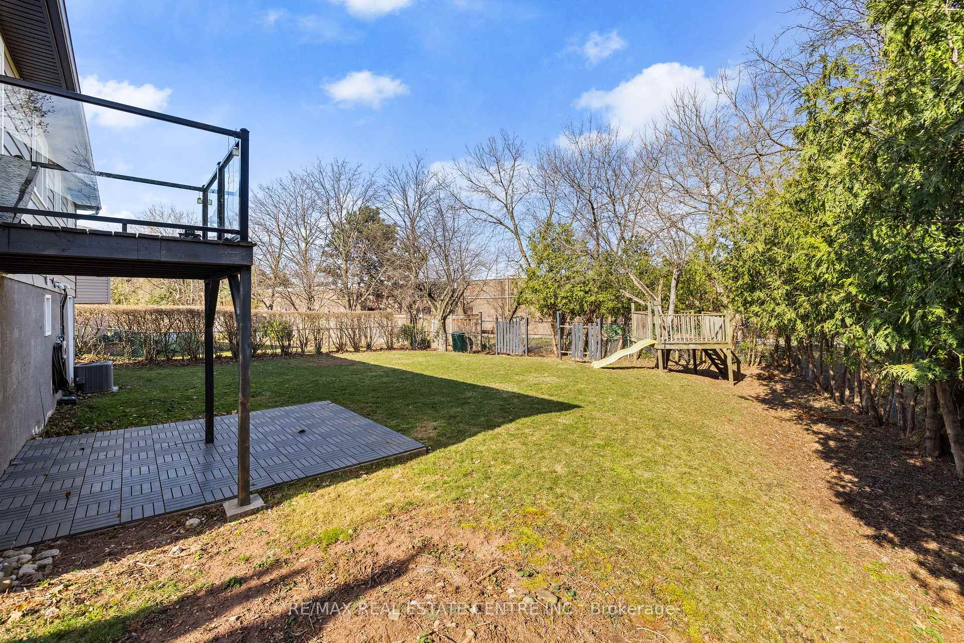 Photo 35 of 454 Sparling Crescent, Burlington, Shoreacres — HOMEH