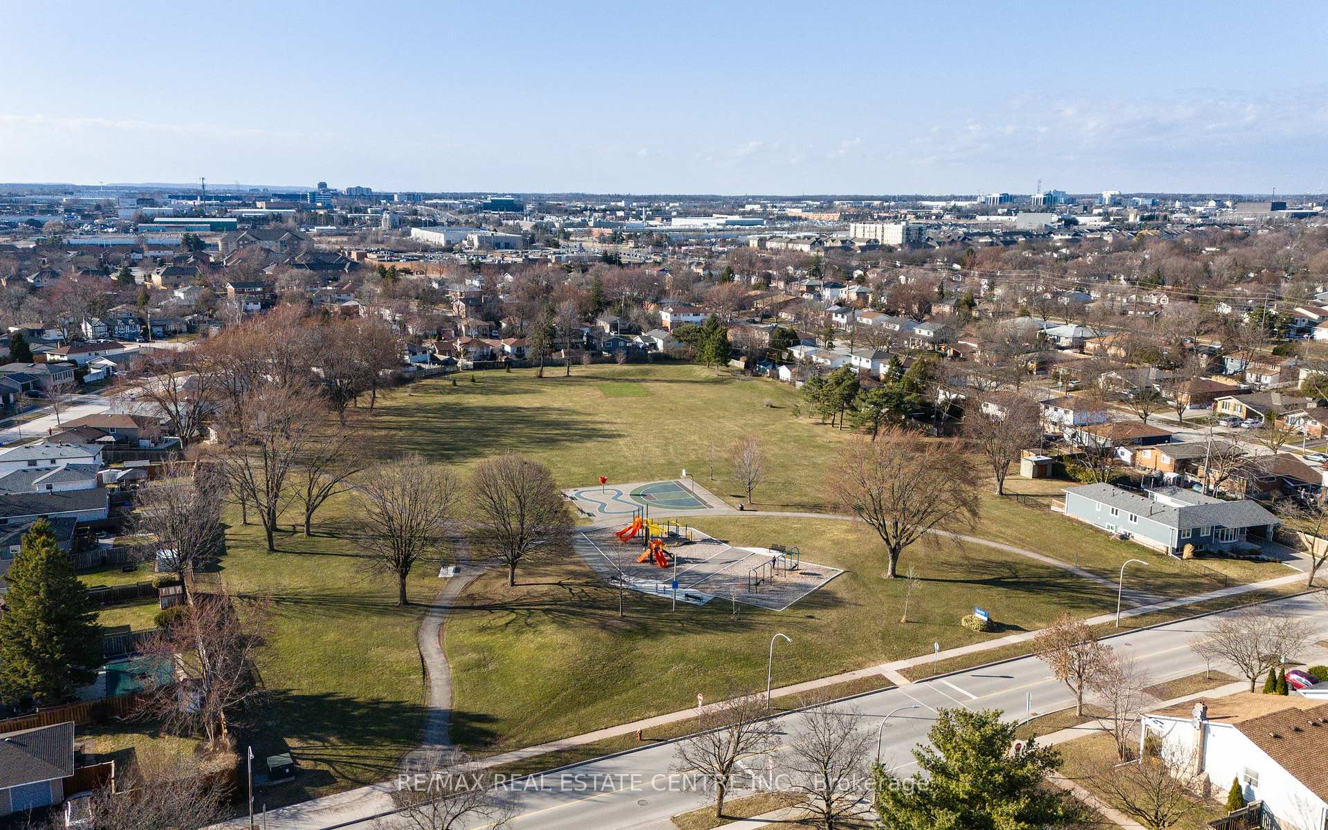 Photo 36 of 454 Sparling Crescent, Burlington, Shoreacres — HOMEH
