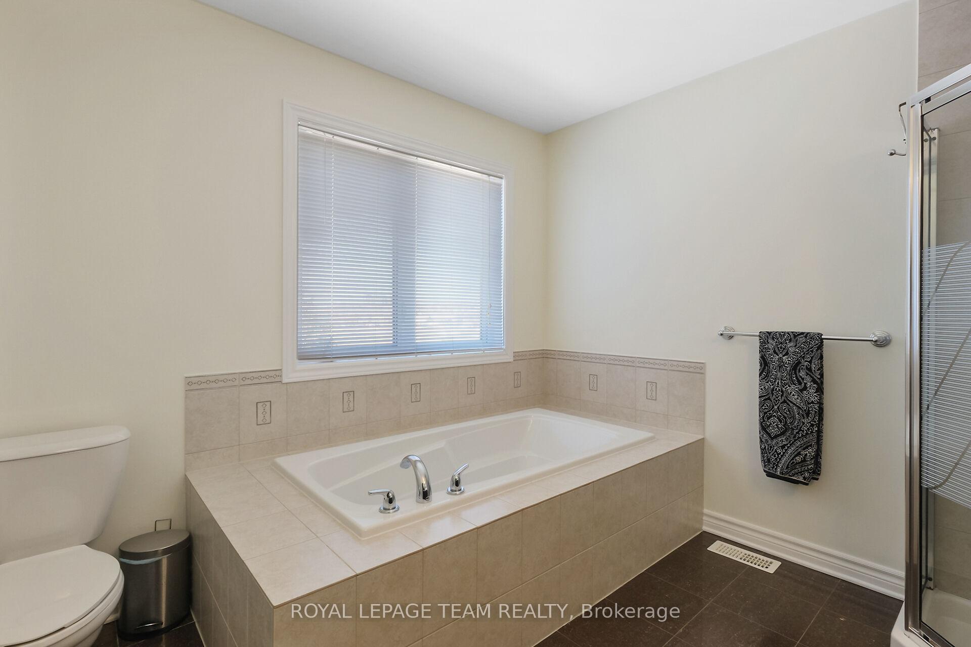 Photo 82 of 808 Clearbrook Drive, Ottawa, Barrhaven - Strandherd — HOMEH