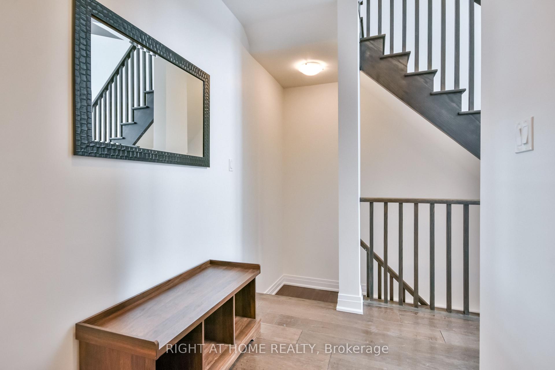 Photo 5 of 51 Franklin Trail, Barrie, Rural Barrie Southwest — HOMEH