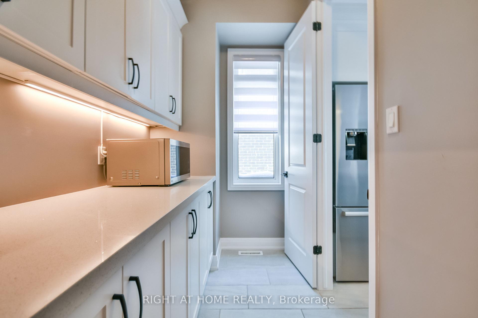 Photo 11 of 51 Franklin Trail, Barrie, Rural Barrie Southwest — HOMEH