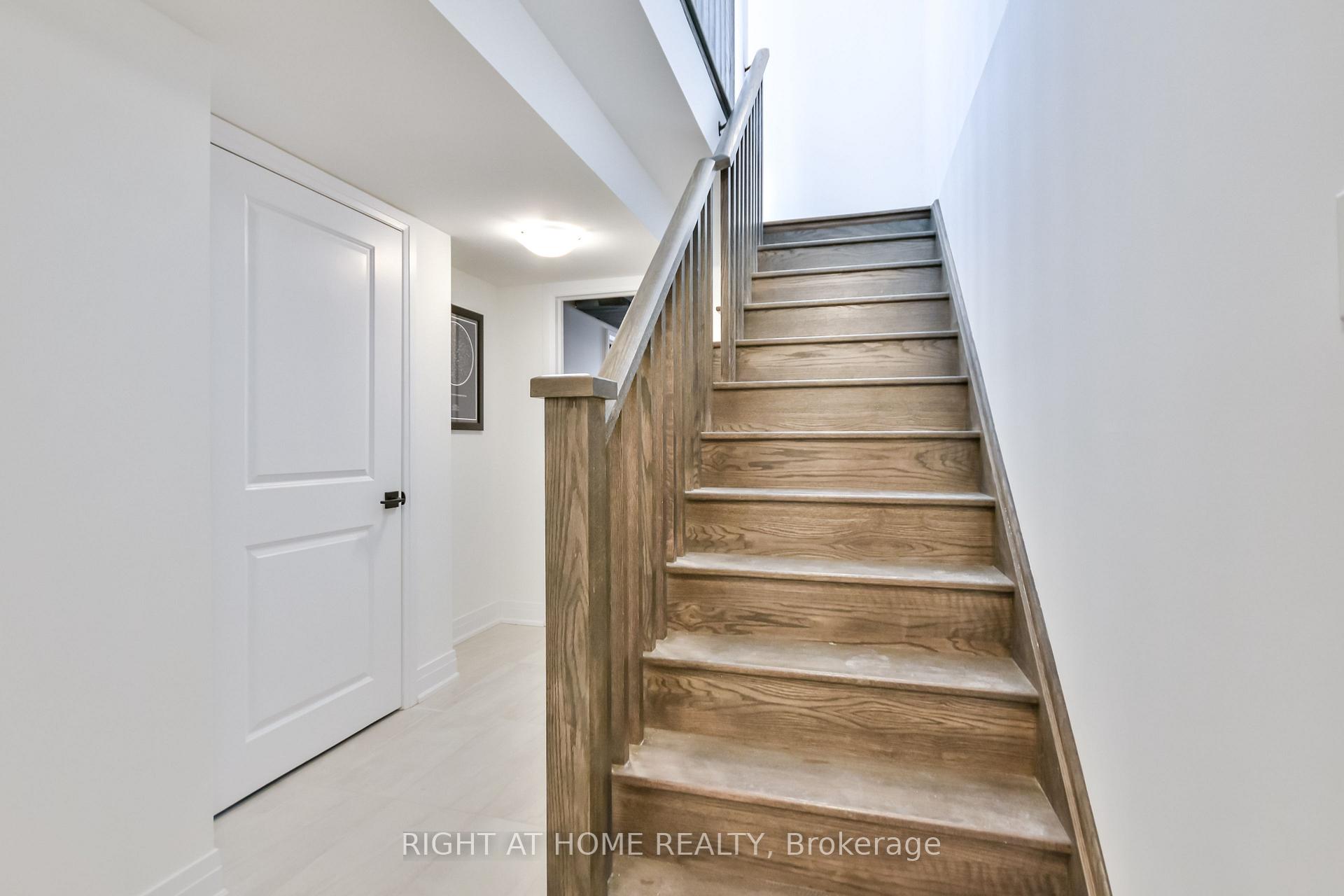 Photo 35 of 51 Franklin Trail, Barrie, Rural Barrie Southwest — HOMEH