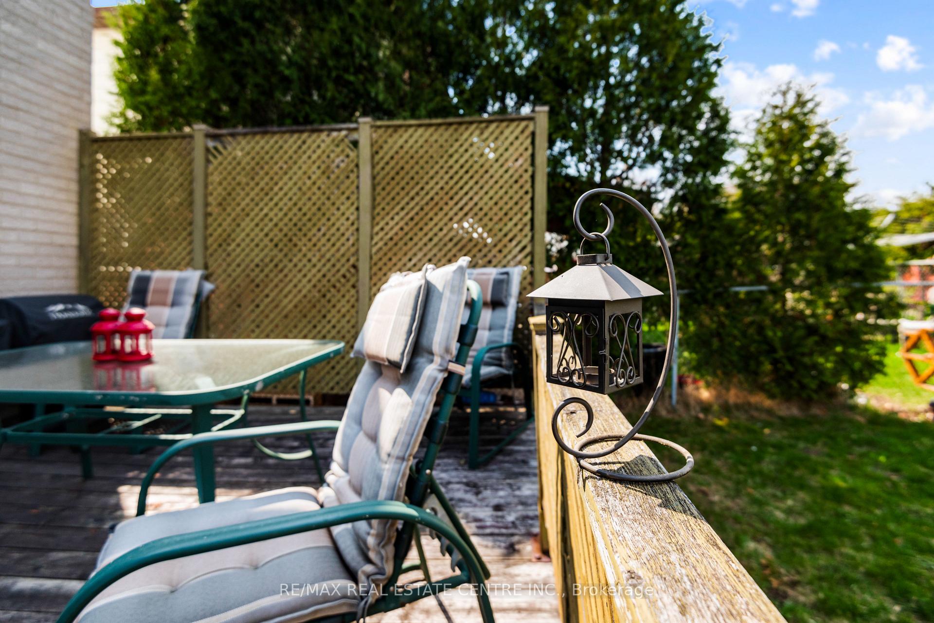 Photo 6 of 53 Martindale Crescent, Brampton, Brampton West — HOMEH