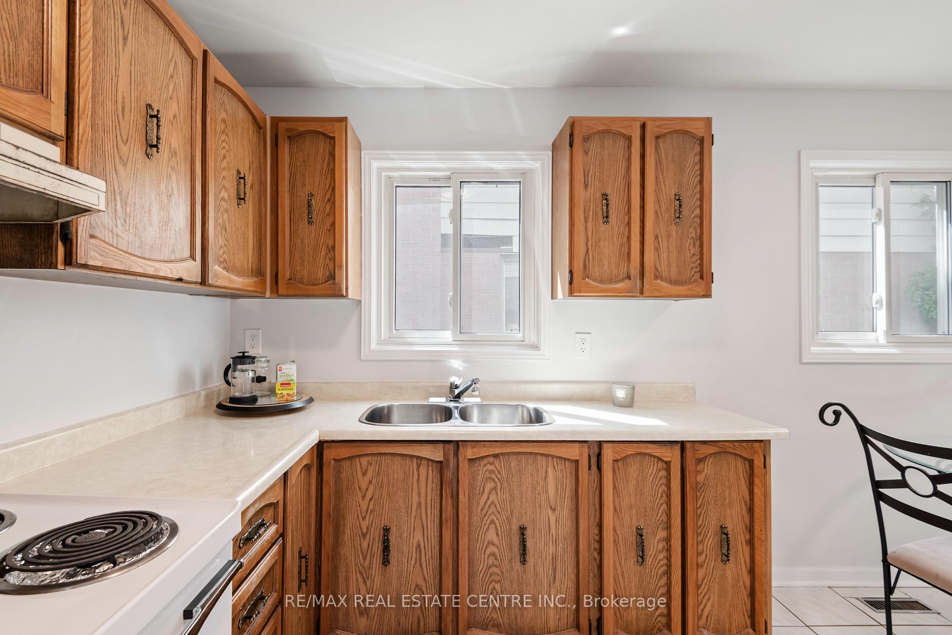 Photo 24 of 53 Martindale Crescent, Brampton, Brampton West — HOMEH