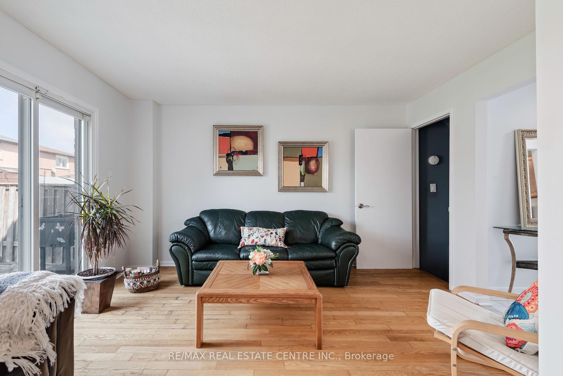 Photo 18 of 53 Martindale Crescent, Brampton, Brampton West — HOMEH