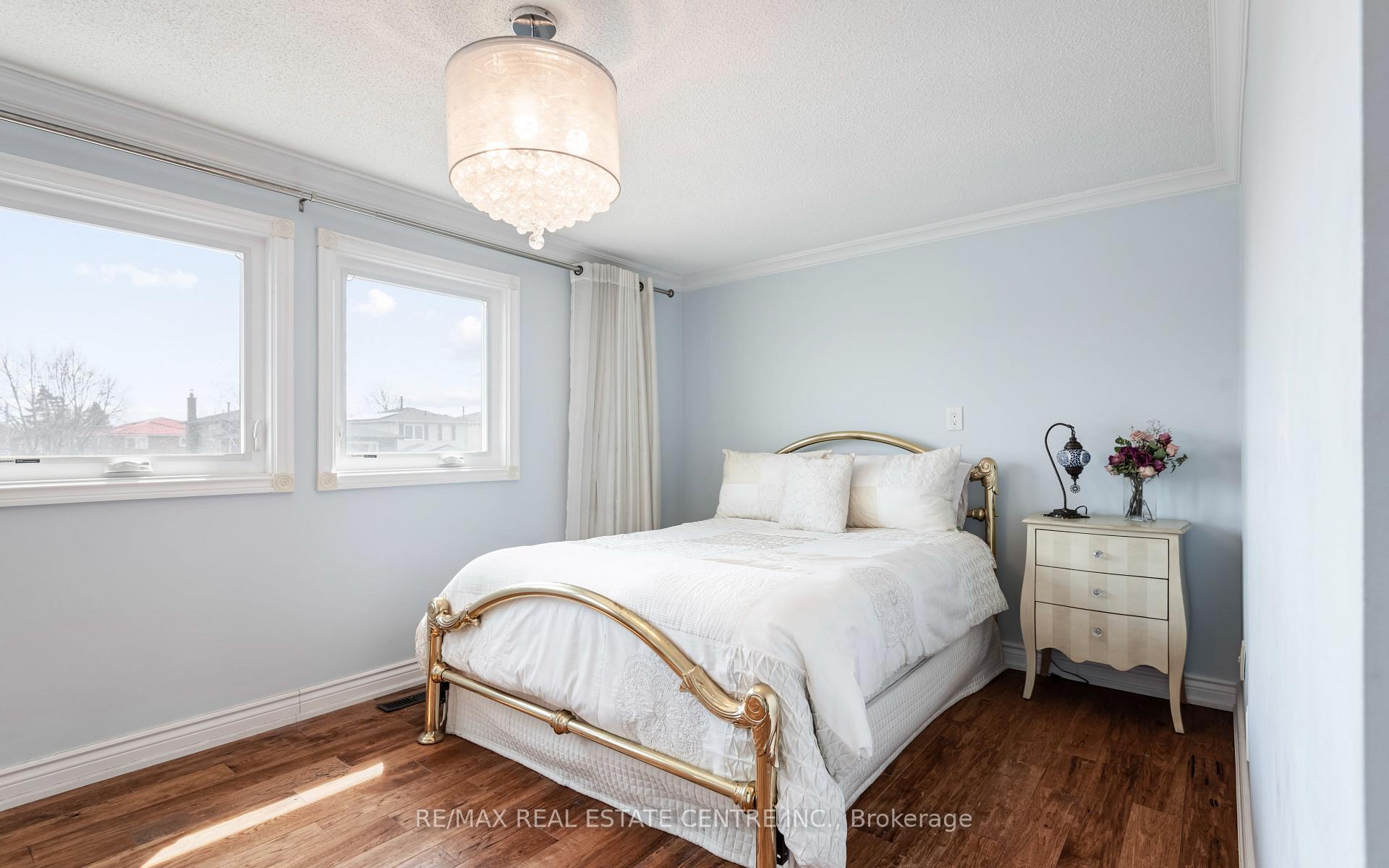 Photo 30 of 53 Martindale Crescent, Brampton, Brampton West — HOMEH