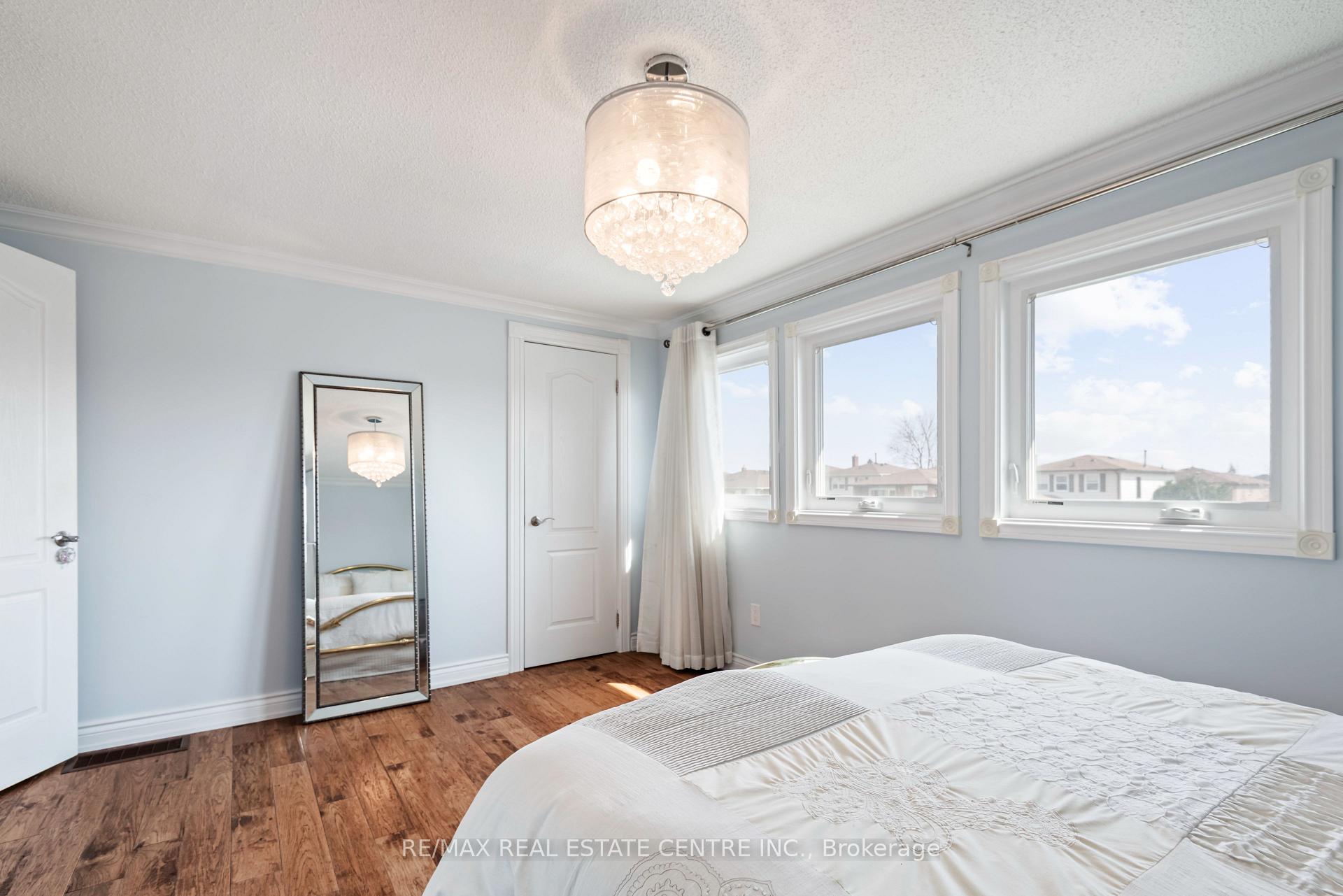 Photo 22 of 53 Martindale Crescent, Brampton, Brampton West — HOMEH