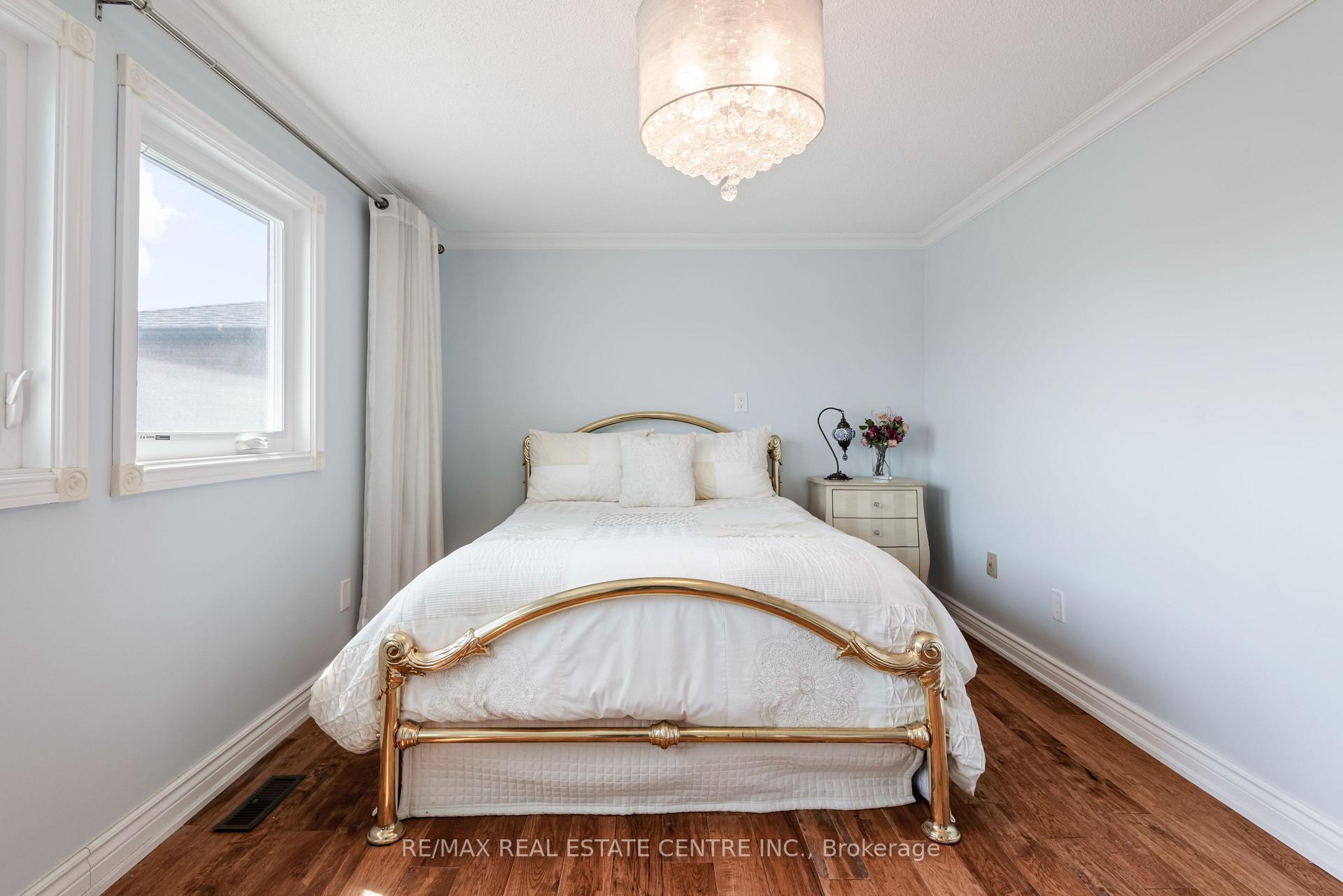 Photo 35 of 53 Martindale Crescent, Brampton, Brampton West — HOMEH