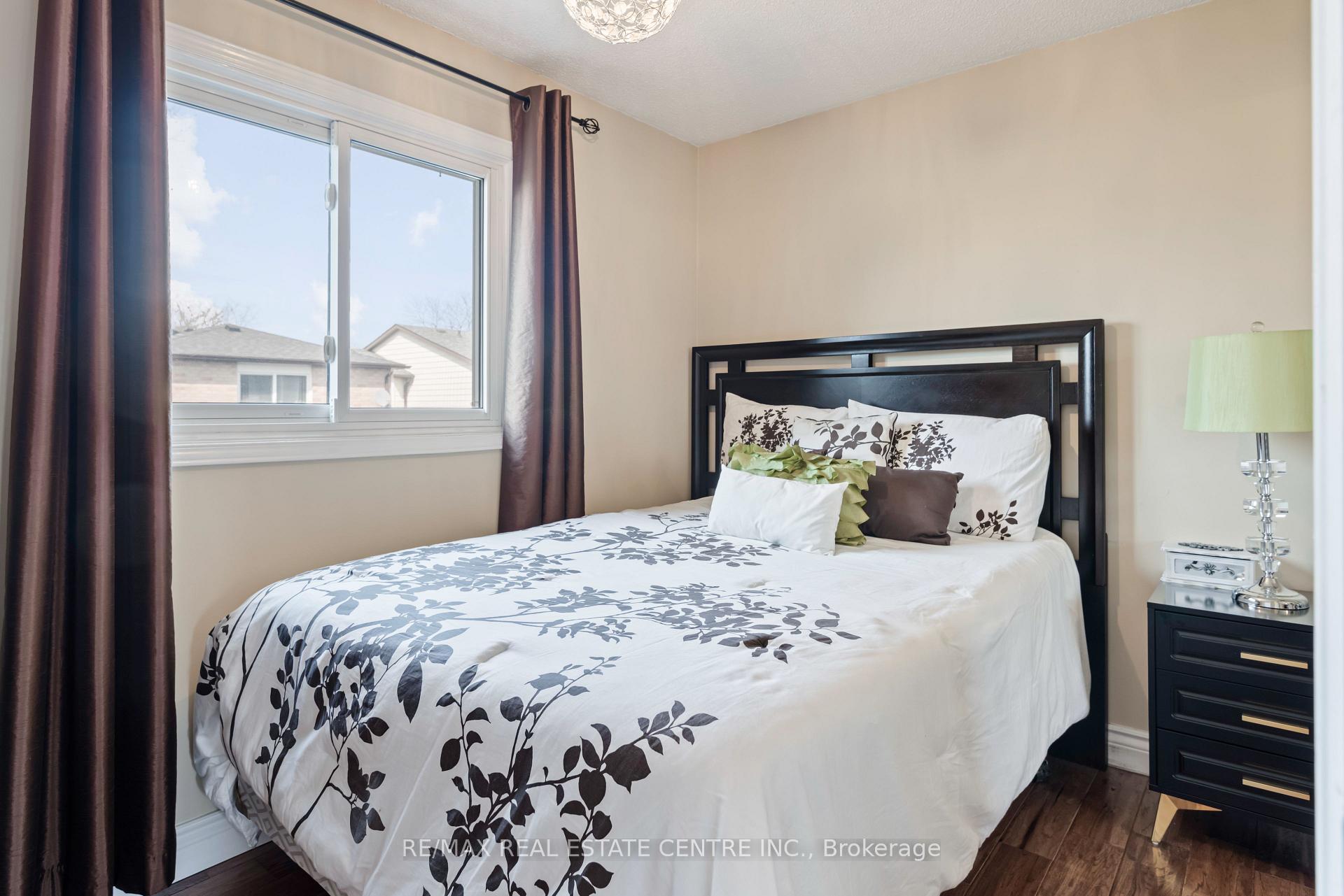 Photo 31 of 53 Martindale Crescent, Brampton, Brampton West — HOMEH