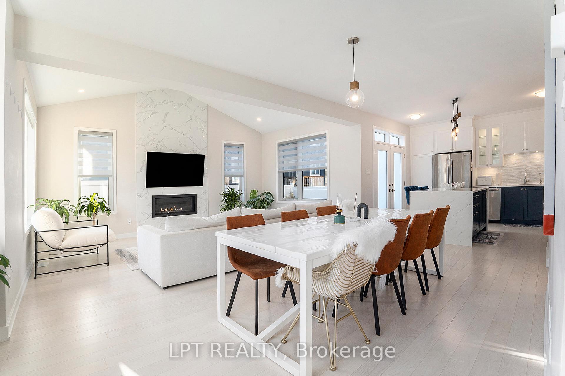 Photo 5 of 2080 Elevation Road E, Ottawa, Barrhaven - Half Moon Bay — HOMEH