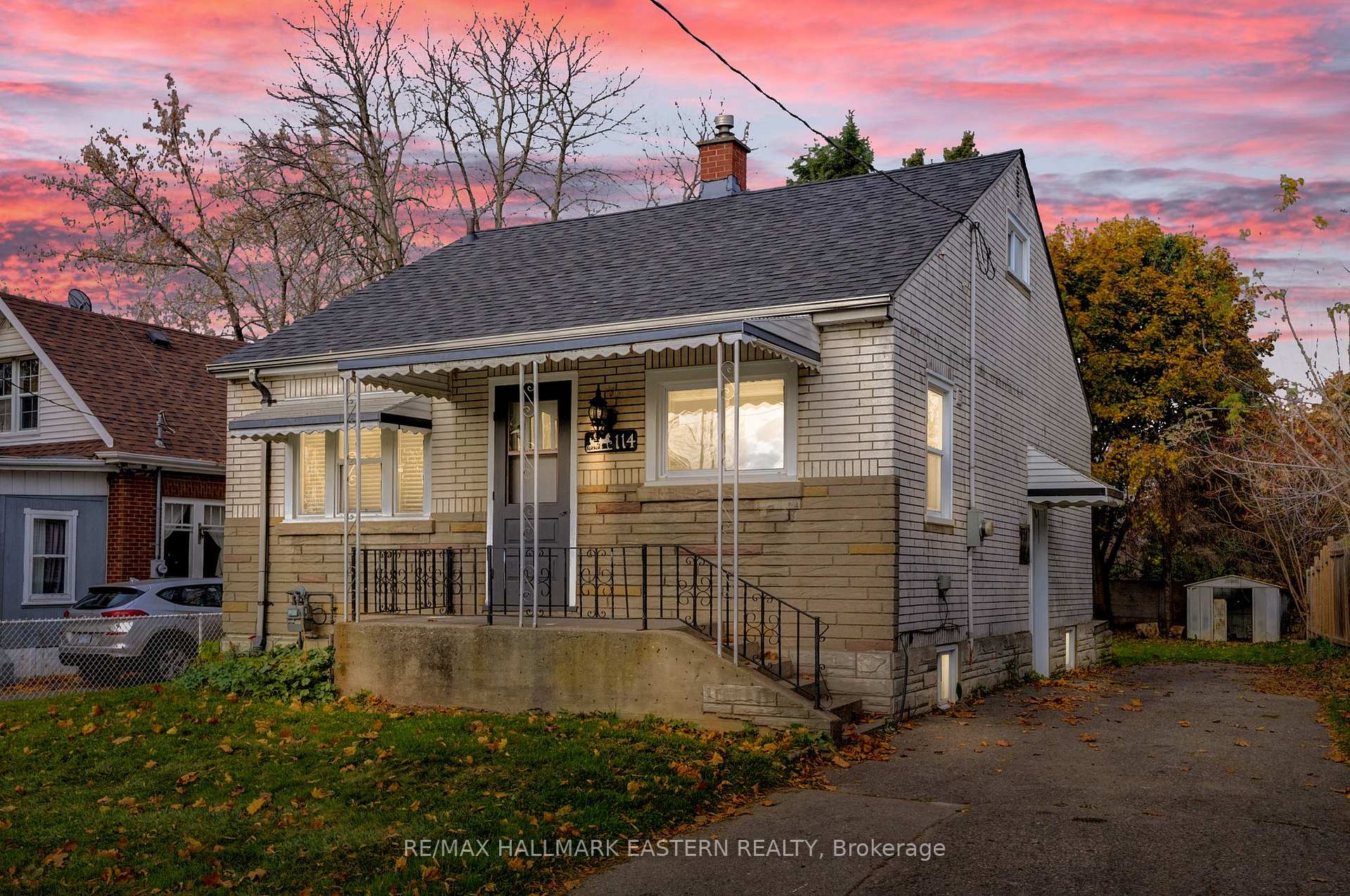 Front of 114 Thomas Street