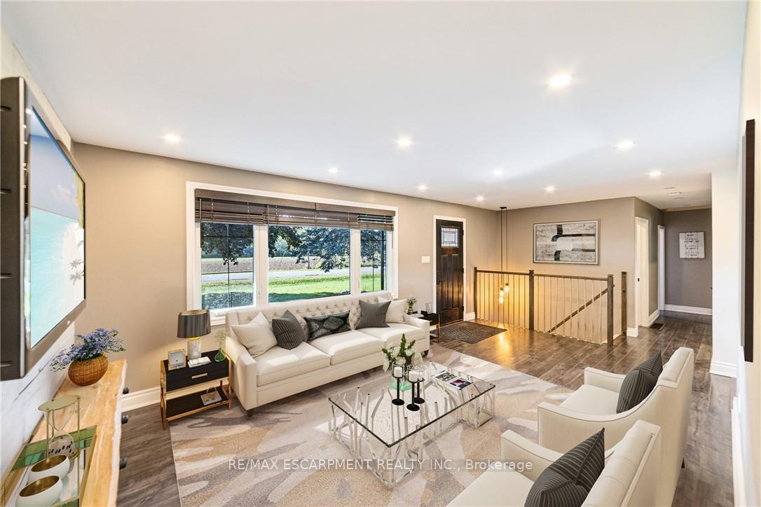Photo 7 of 986 Westover Road, Hamilton, Rural Flamborough — HOMEH