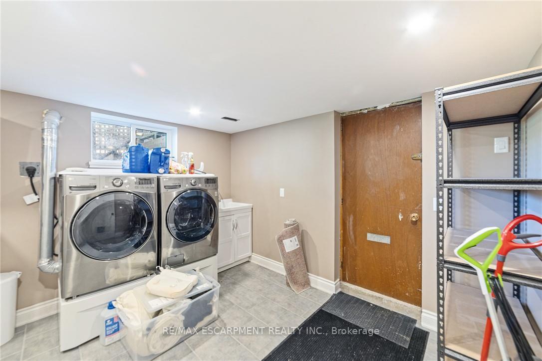Photo 23 of 986 Westover Road, Hamilton, Rural Flamborough — HOMEH