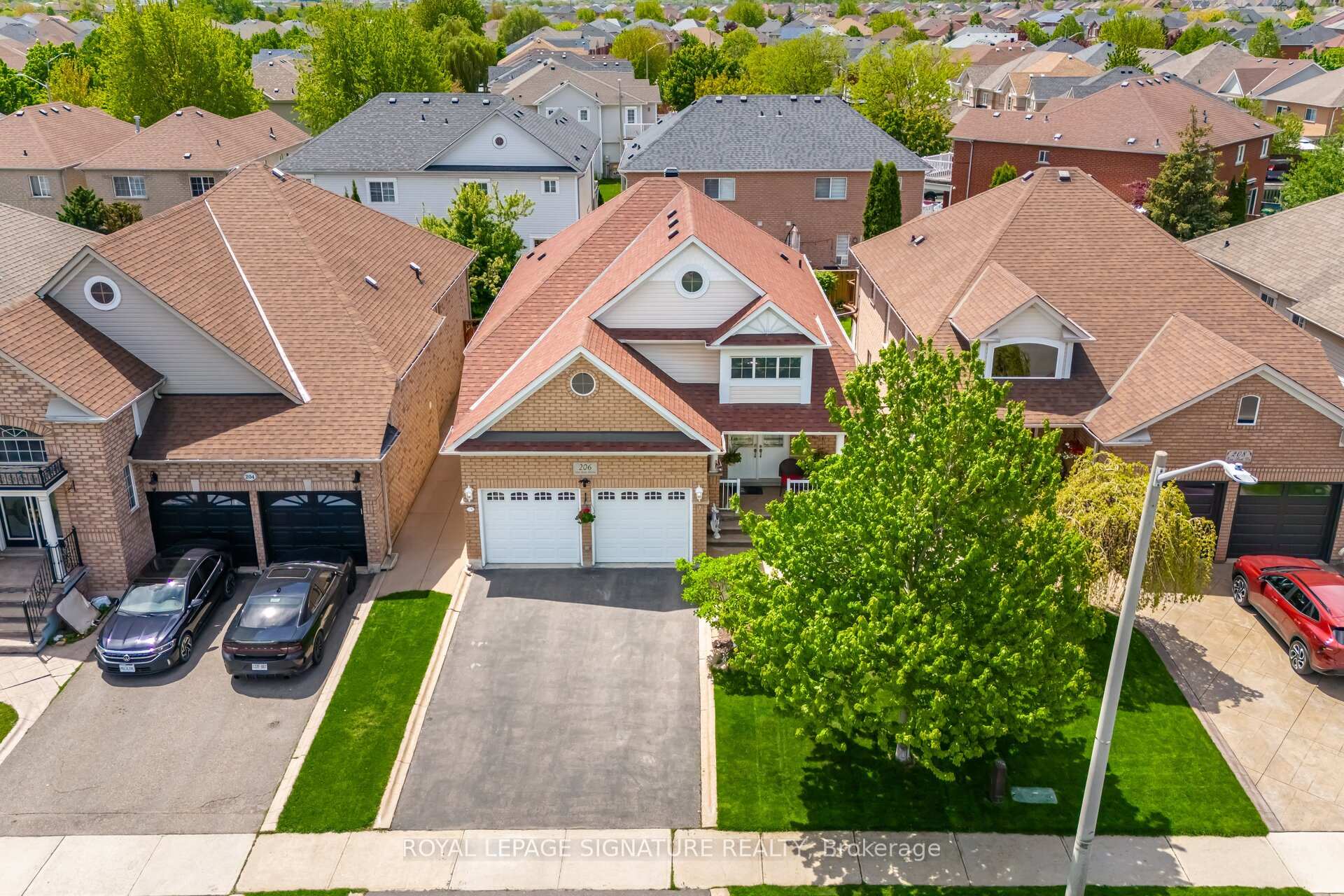 Photo 39 of 206 Van Scott Drive, Brampton, Northwest Sandalwood Parkway — HOMEH