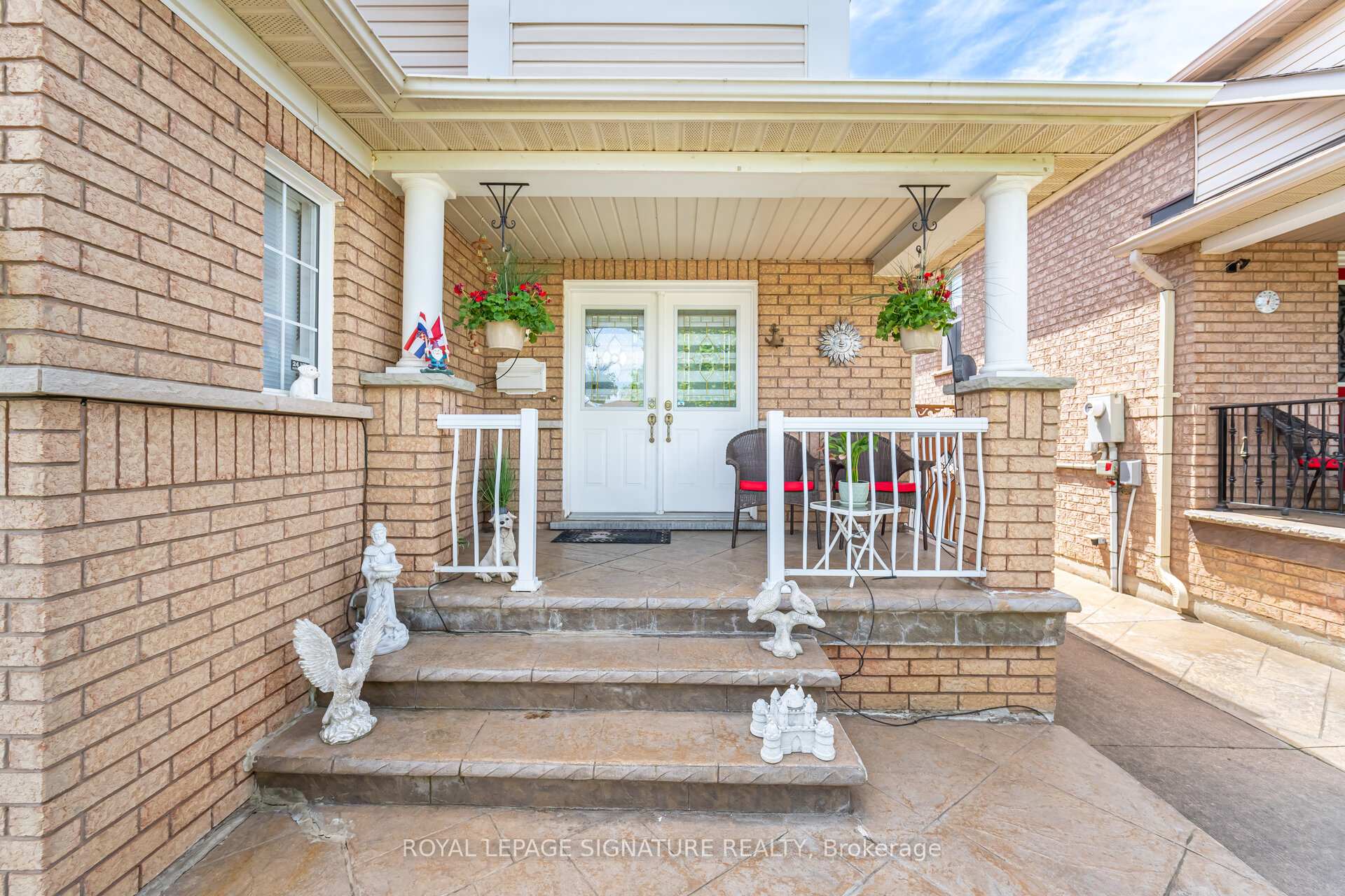 Photo 12 of 206 Van Scott Drive, Brampton, Northwest Sandalwood Parkway — HOMEH