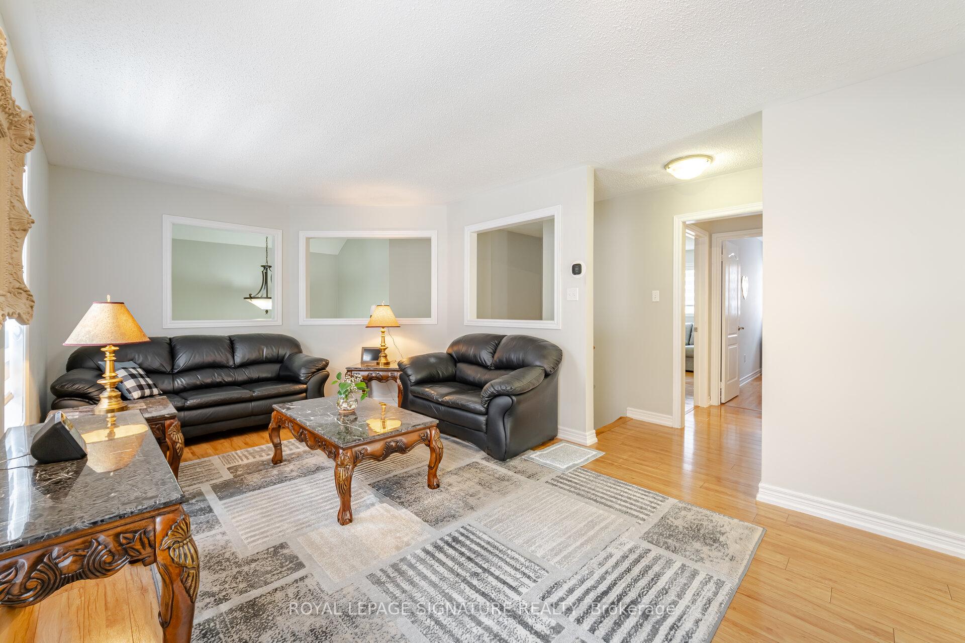Photo 5 of 206 Van Scott Drive, Brampton, Northwest Sandalwood Parkway — HOMEH