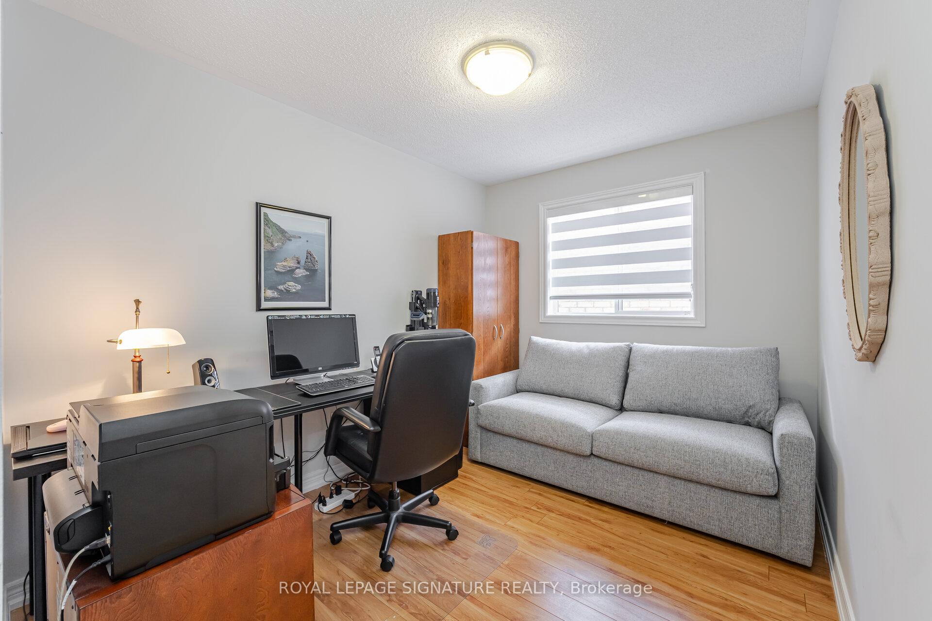Photo 11 of 206 Van Scott Drive, Brampton, Northwest Sandalwood Parkway — HOMEH