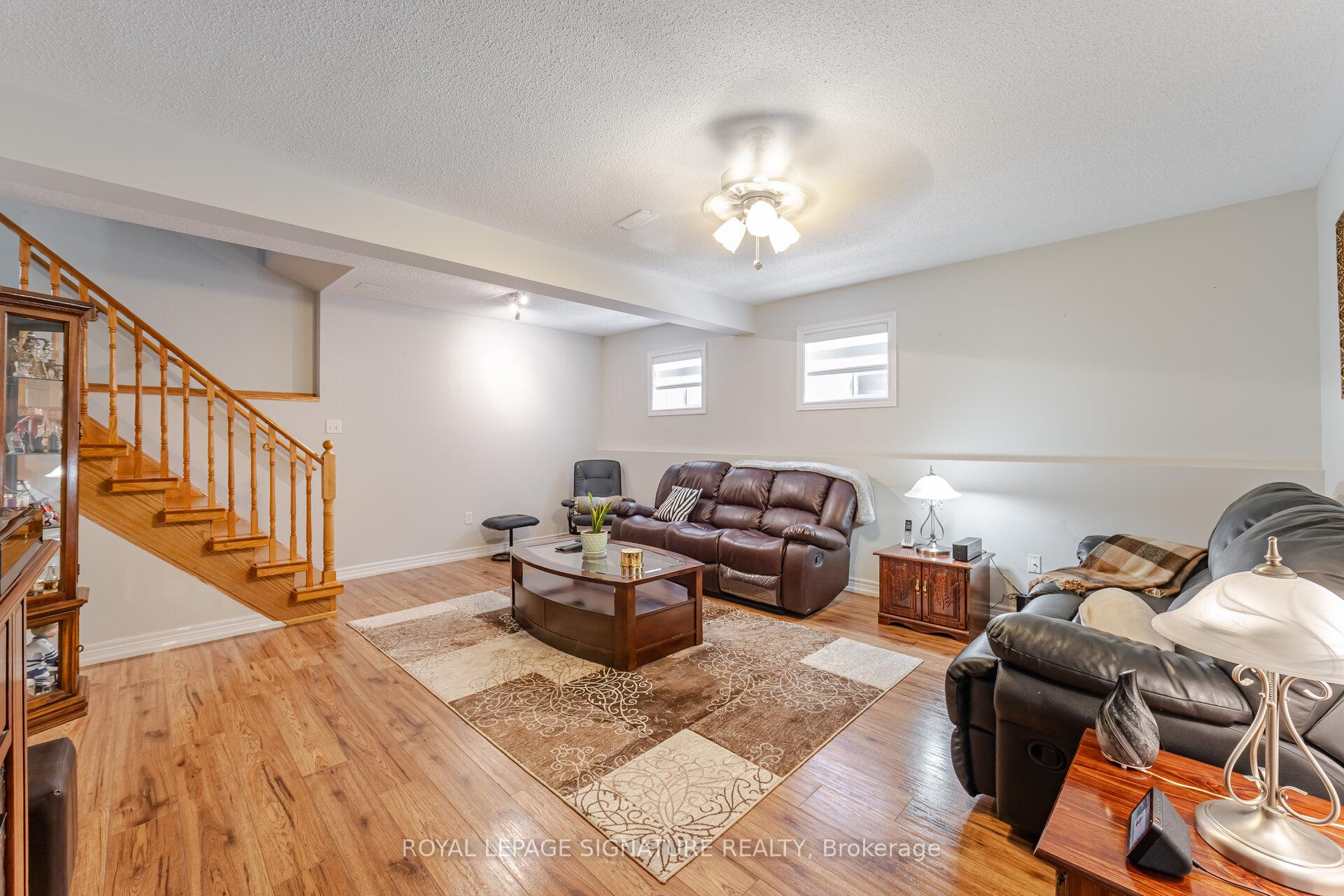 Photo 19 of 206 Van Scott Drive, Brampton, Northwest Sandalwood Parkway — HOMEH