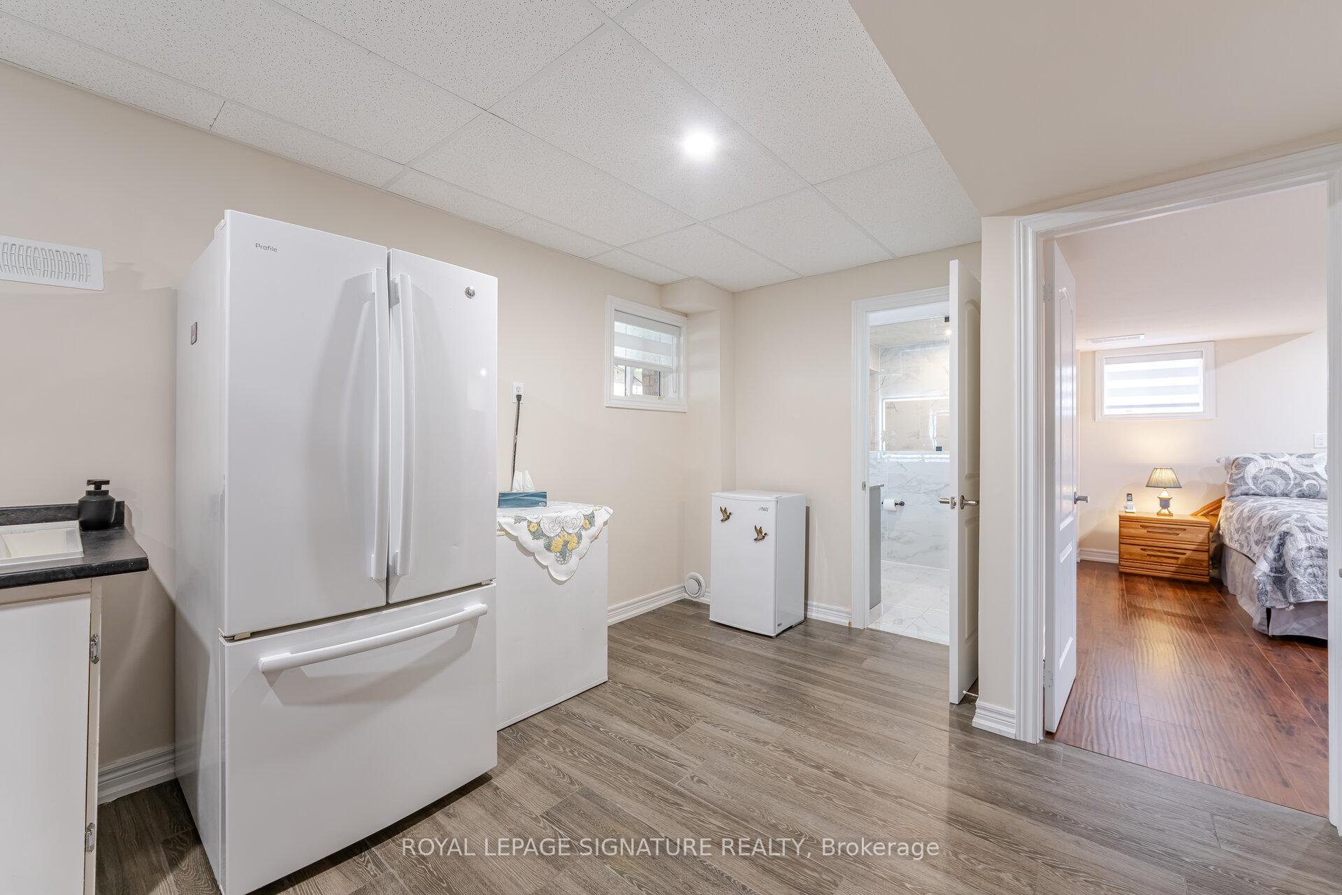 Photo 17 of 206 Van Scott Drive, Brampton, Northwest Sandalwood Parkway — HOMEH
