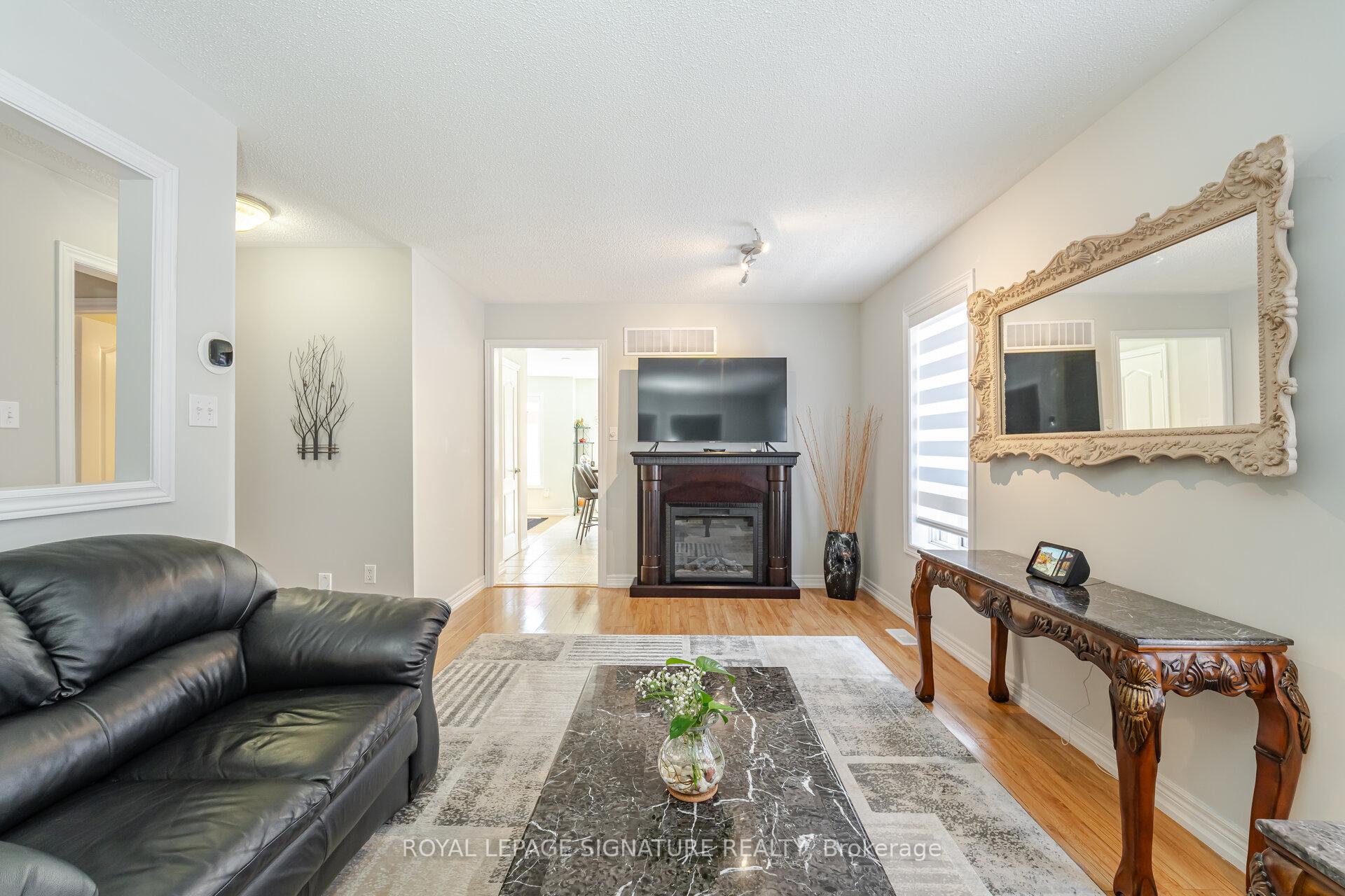 Photo 45 of 206 Van Scott Drive, Brampton, Northwest Sandalwood Parkway — HOMEH