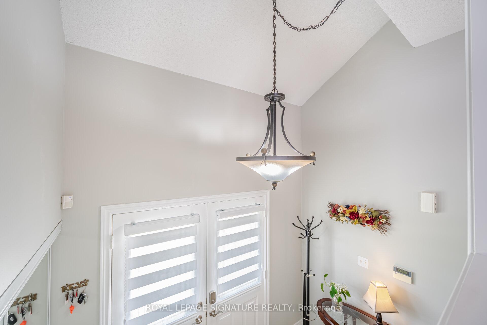 Photo 47 of 206 Van Scott Drive, Brampton, Northwest Sandalwood Parkway — HOMEH