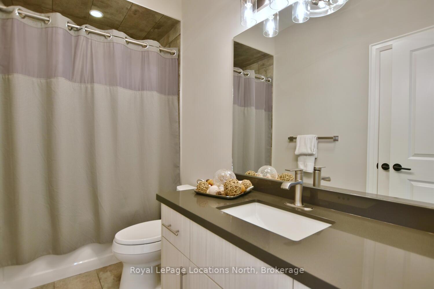 Photo 11 of 138 Crestview Court, Blue Mountains — HOMEH