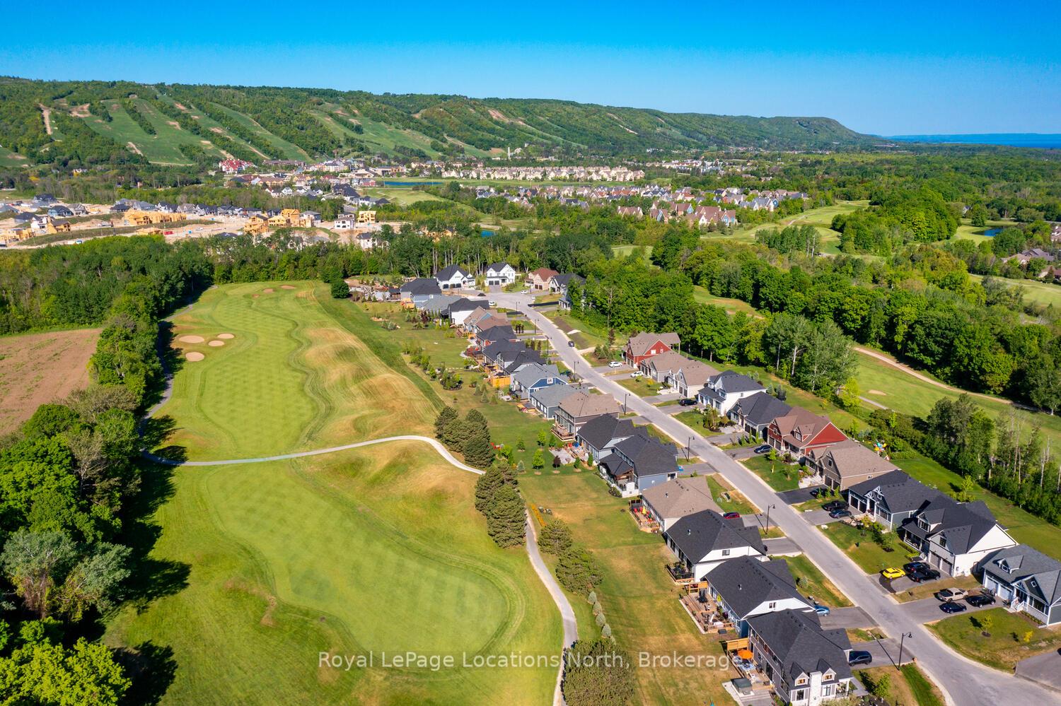 Photo 46 of 138 Crestview Court, Blue Mountains — HOMEH