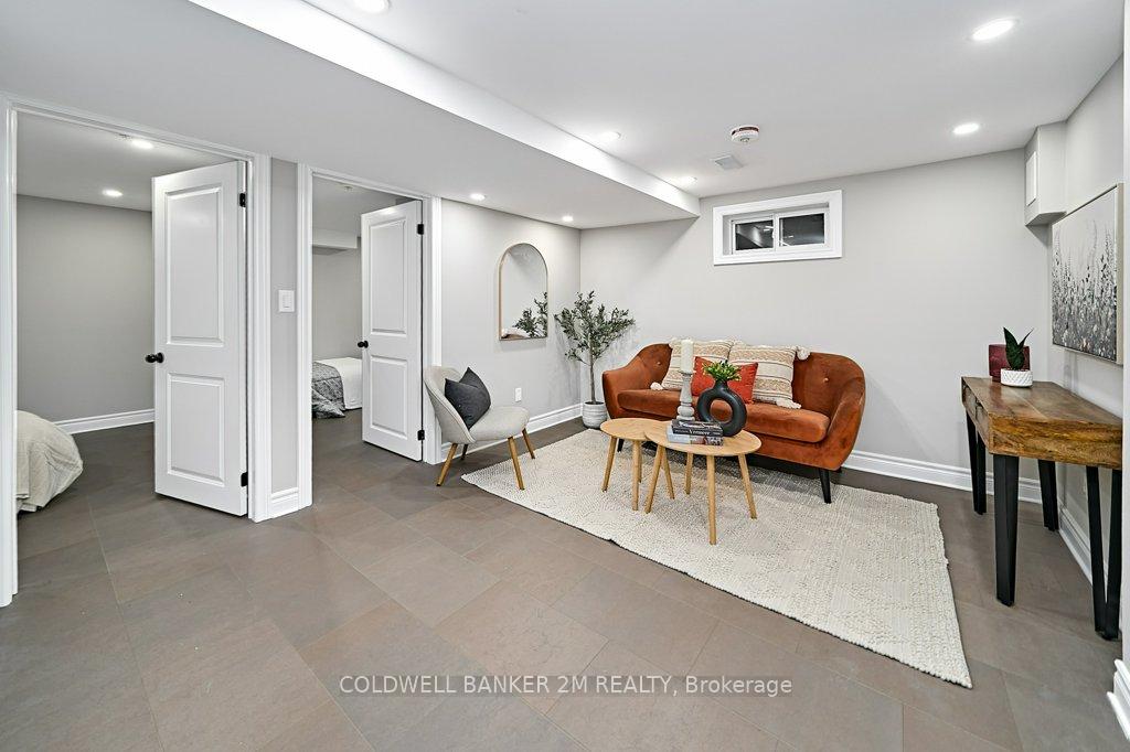 Photo 24 of 107 Cromwell Avenue, Oshawa, Vanier — HOMEH
