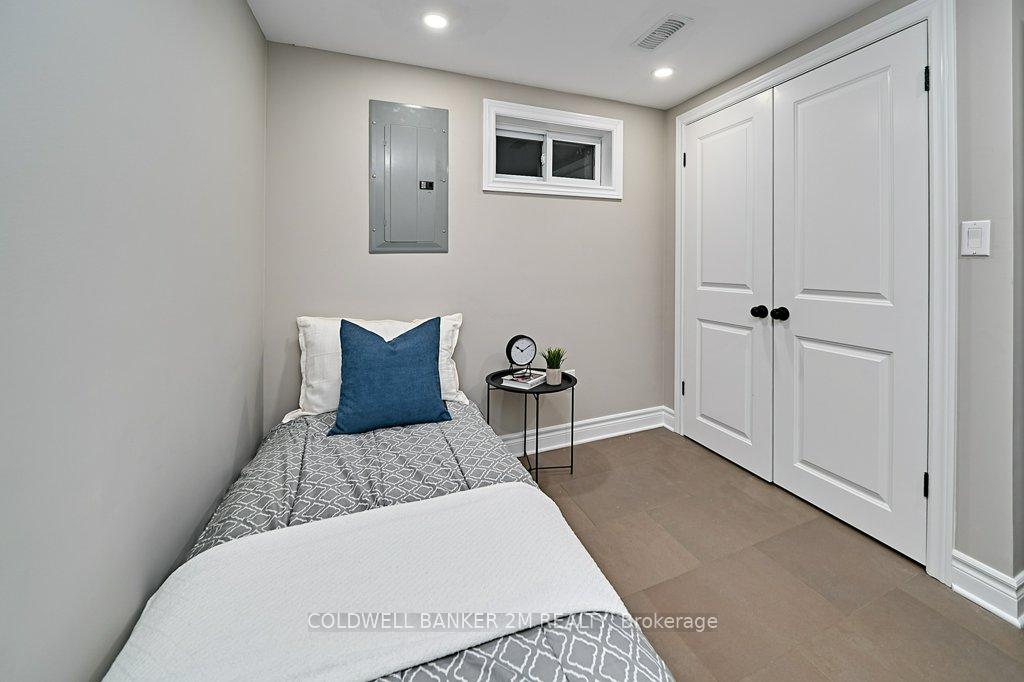 Photo 28 of 107 Cromwell Avenue, Oshawa, Vanier — HOMEH