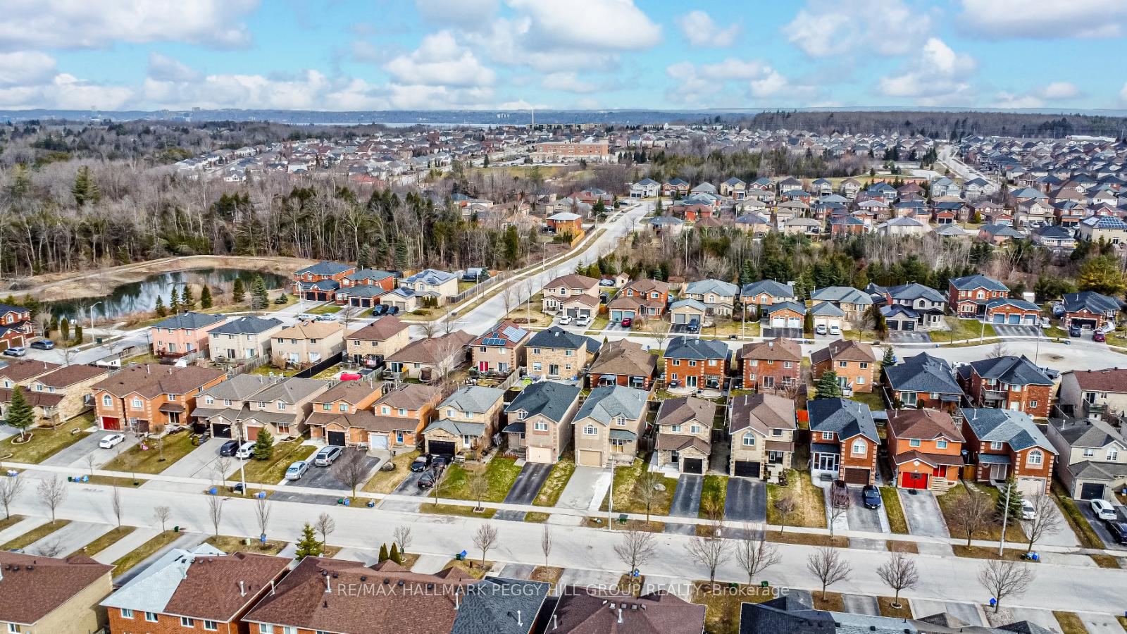 Photo 2 of 24 Coronation Parkway, Barrie, Innis-Shore — HOMEH