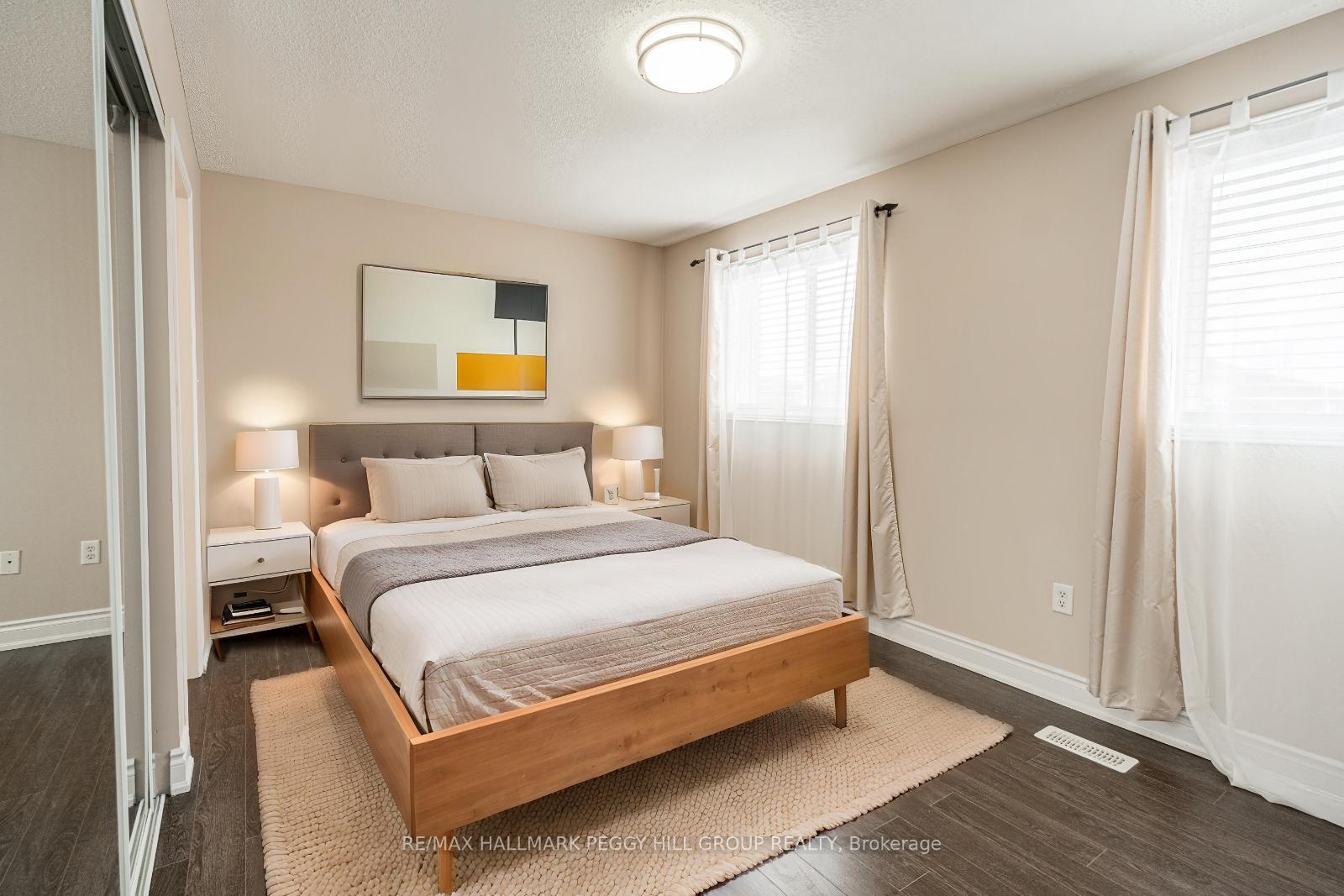 Photo 7 of 24 Coronation Parkway, Barrie, Innis-Shore — HOMEH