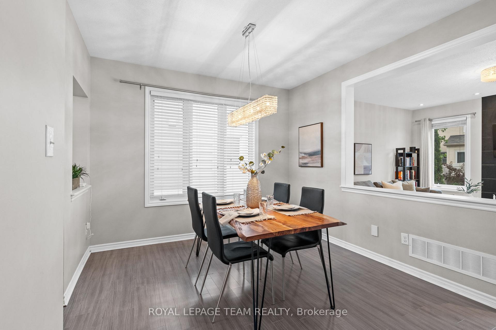 Photo 5 of 2211 Watercolours Way, Ottawa, Barrhaven - Half Moon Bay — HOMEH