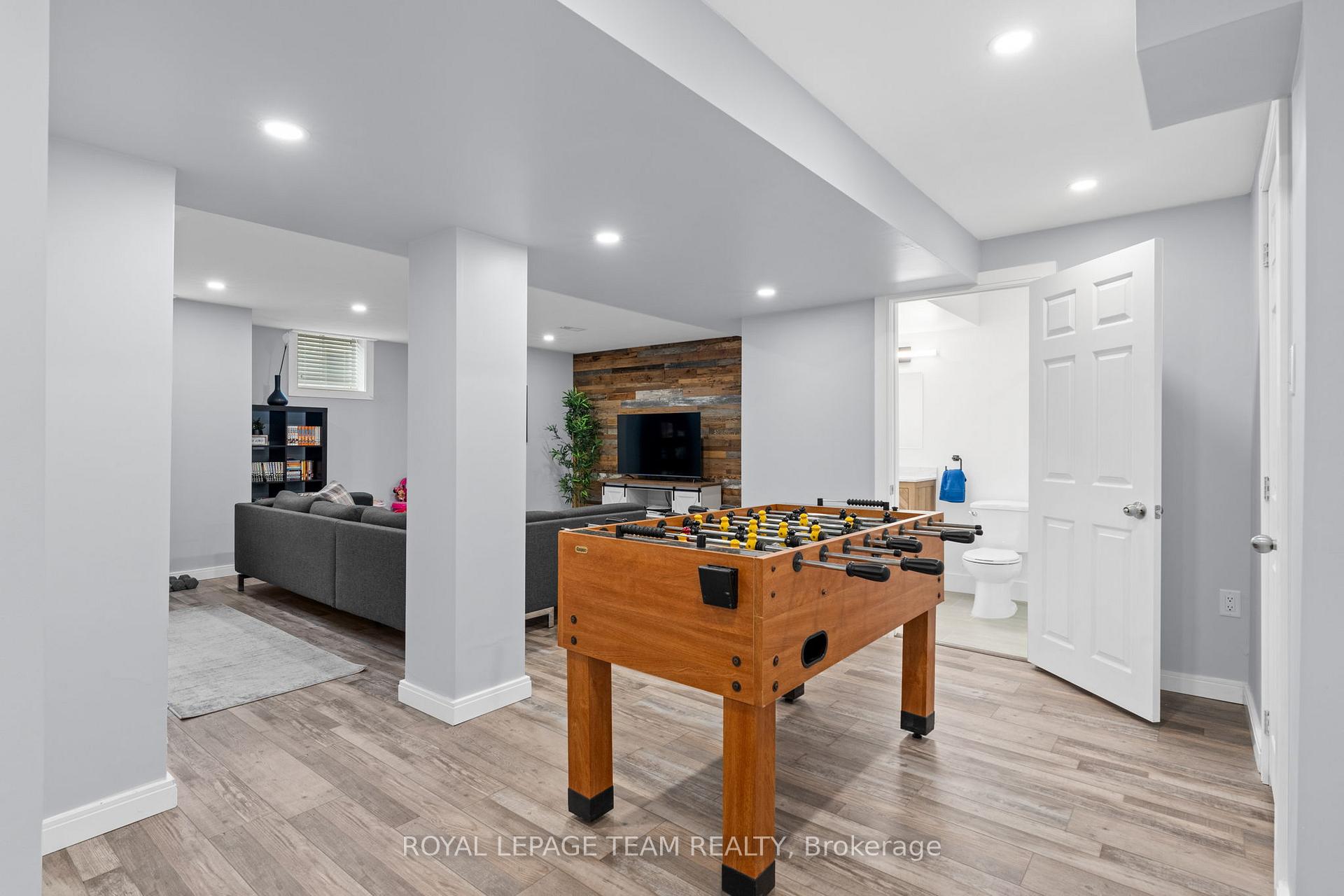 Photo 37 of 2211 Watercolours Way, Ottawa, Barrhaven - Half Moon Bay — HOMEH