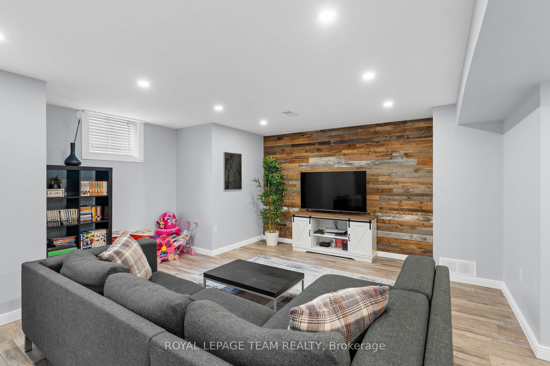 Photo 34 of 2211 Watercolours Way, Ottawa, Barrhaven - Half Moon Bay — HOMEH