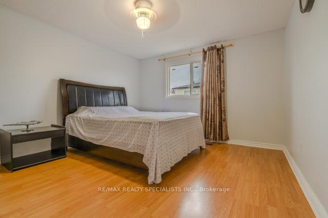 Photo 8 of 115 Morton Way, Brampton, Fletcher's West — HOMEH