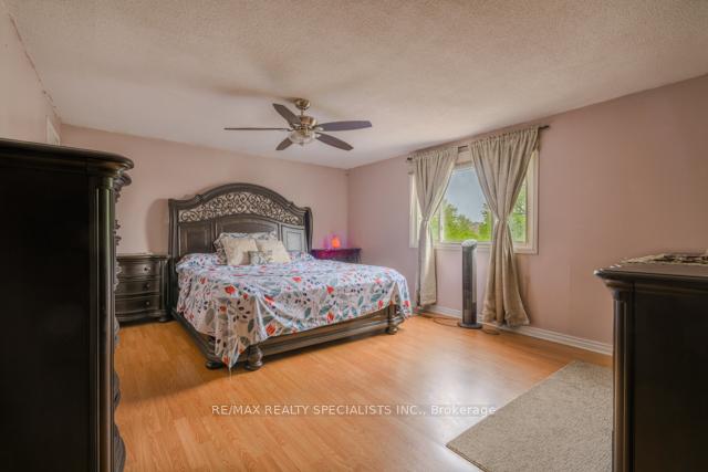 Photo 18 of 115 Morton Way, Brampton, Fletcher's West — HOMEH