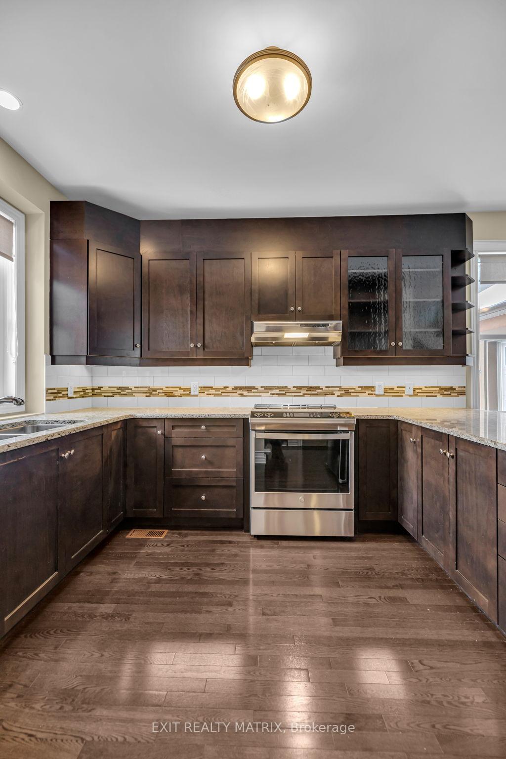 Photo 2 of 124 Watershield Ridge, Ottawa, Barrhaven - Longfields — HOMEH