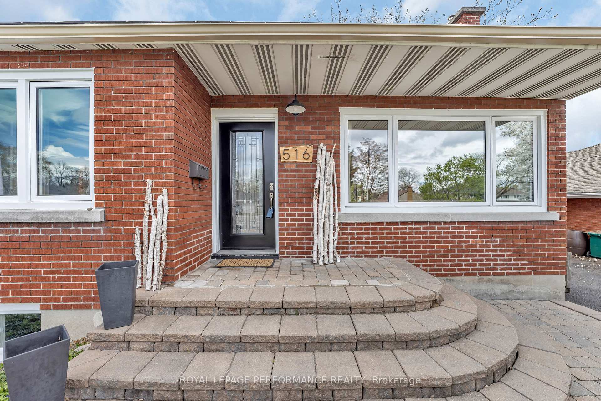 Photo 4 of 516 Sherbourne Road, Ottawa, Carlingwood — HOMEH